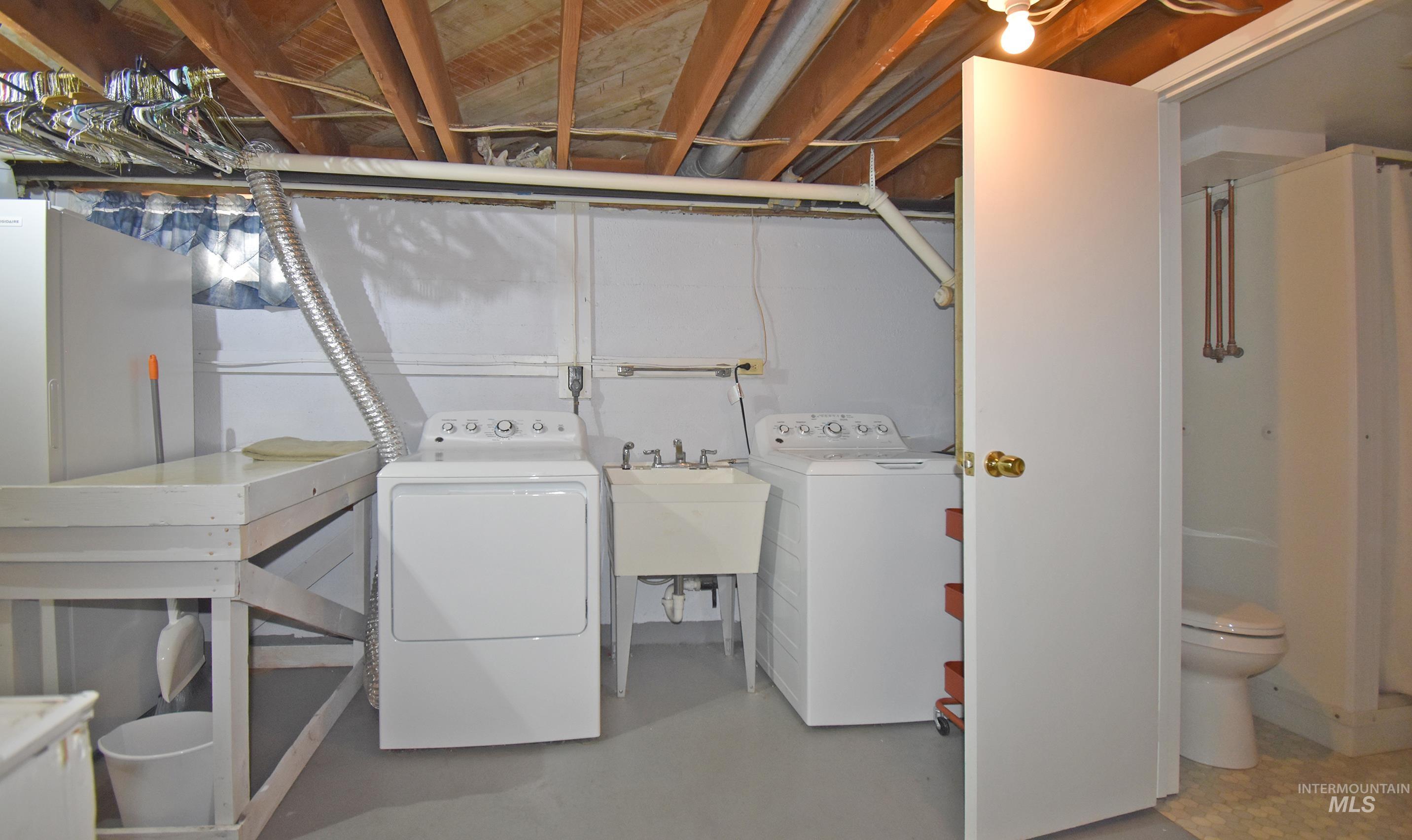 1032 Alder Drive, Lewiston, Idaho 83501, 2 Bedrooms, 1.5 Bathrooms, Residential For Sale, Price $390,000, 98981183