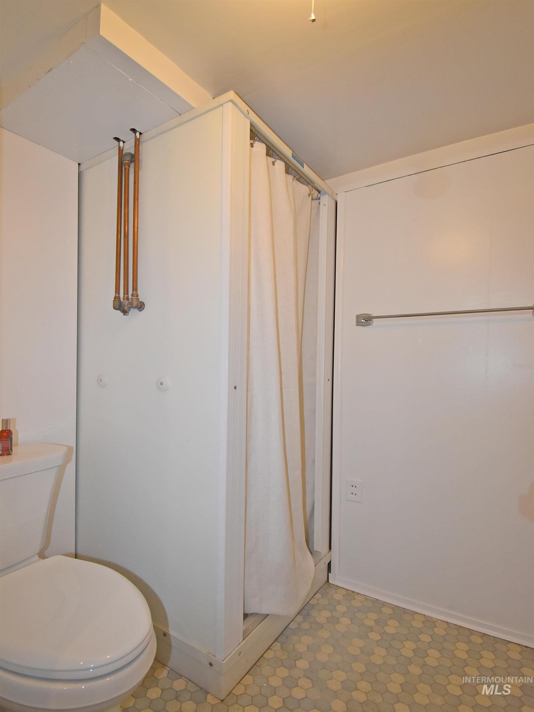 1032 Alder Drive, Lewiston, Idaho 83501, 2 Bedrooms, 1.5 Bathrooms, Residential For Sale, Price $390,000, 98981183