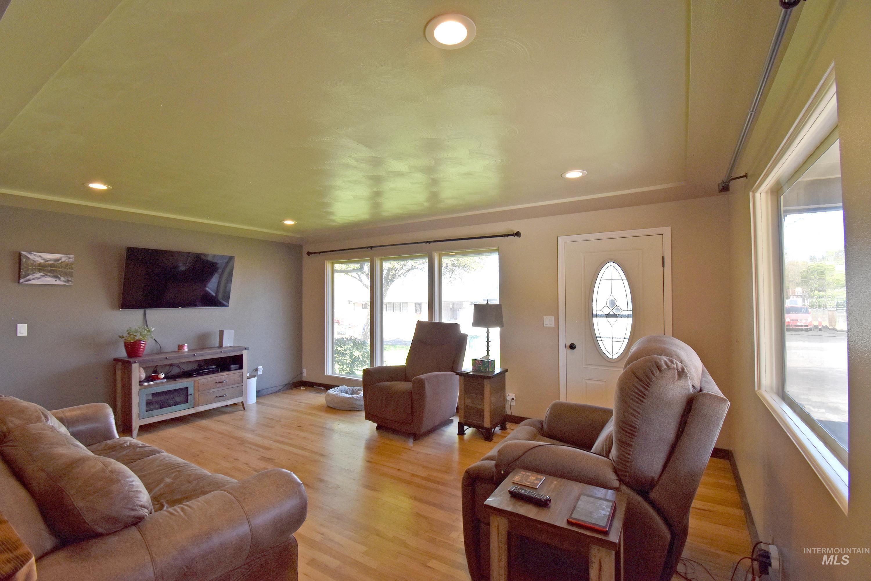 1032 Alder Drive, Lewiston, Idaho 83501, 2 Bedrooms, 1.5 Bathrooms, Residential For Sale, Price $390,000, 98981183