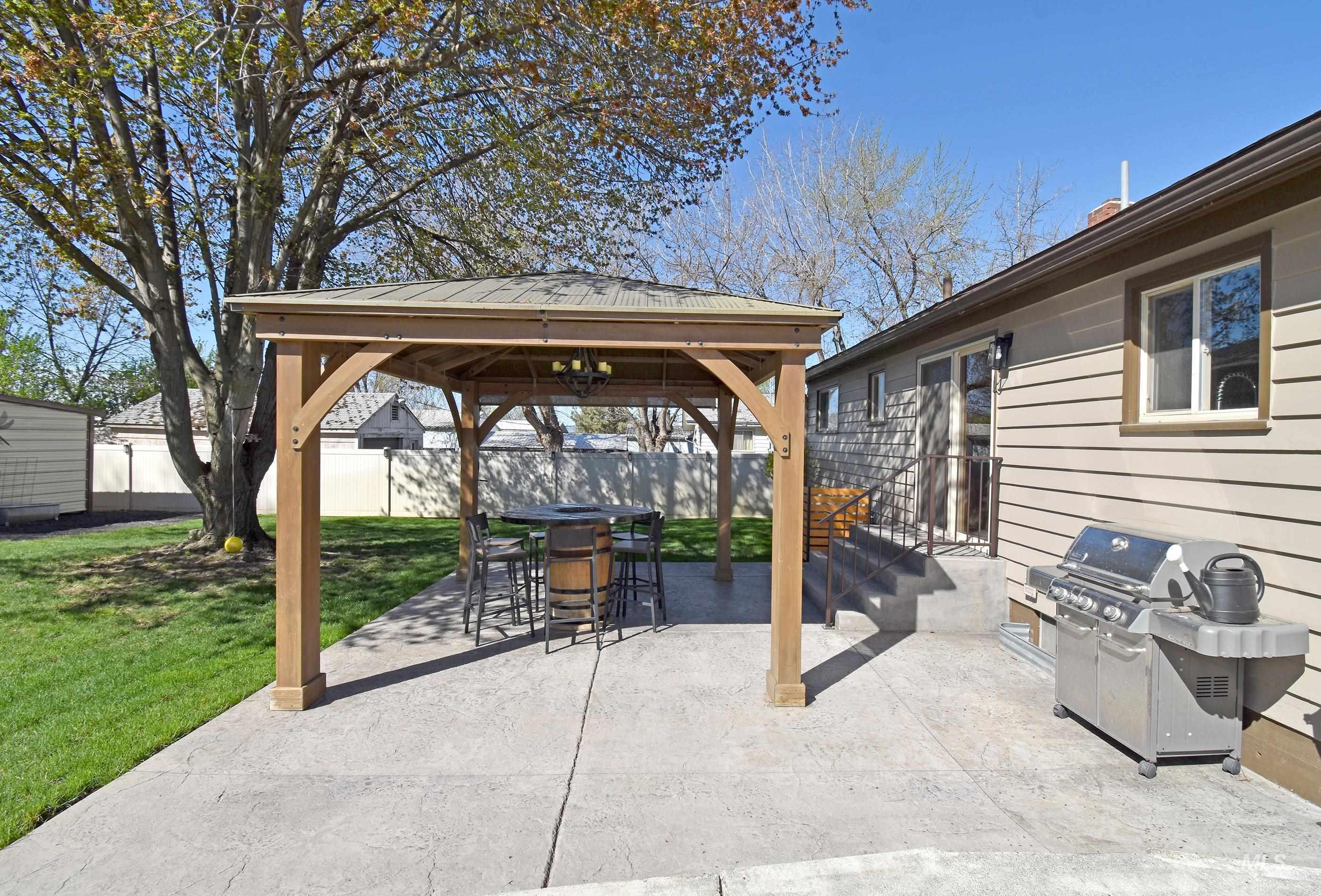 1032 Alder Drive, Lewiston, Idaho 83501, 2 Bedrooms, 1.5 Bathrooms, Residential For Sale, Price $390,000, 98981183