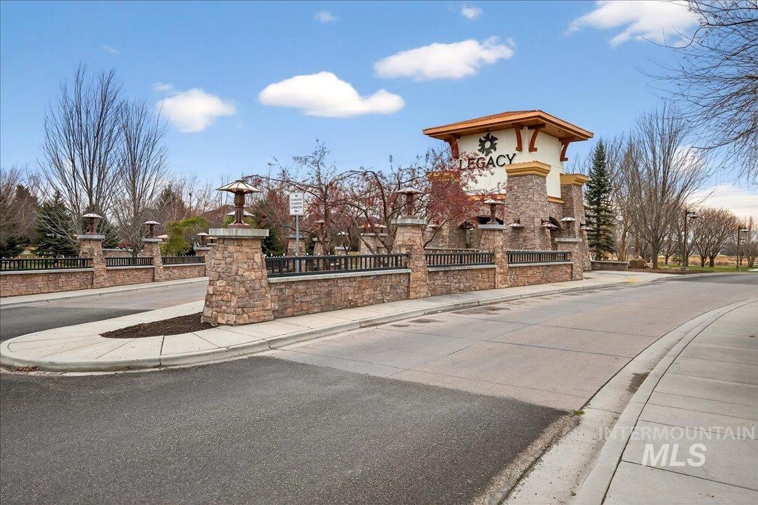 6518 W Flathead Lake St, Eagle, Idaho 83616, 4 Bedrooms, 3 Bathrooms, Residential For Sale, Price $999,000, 98981186