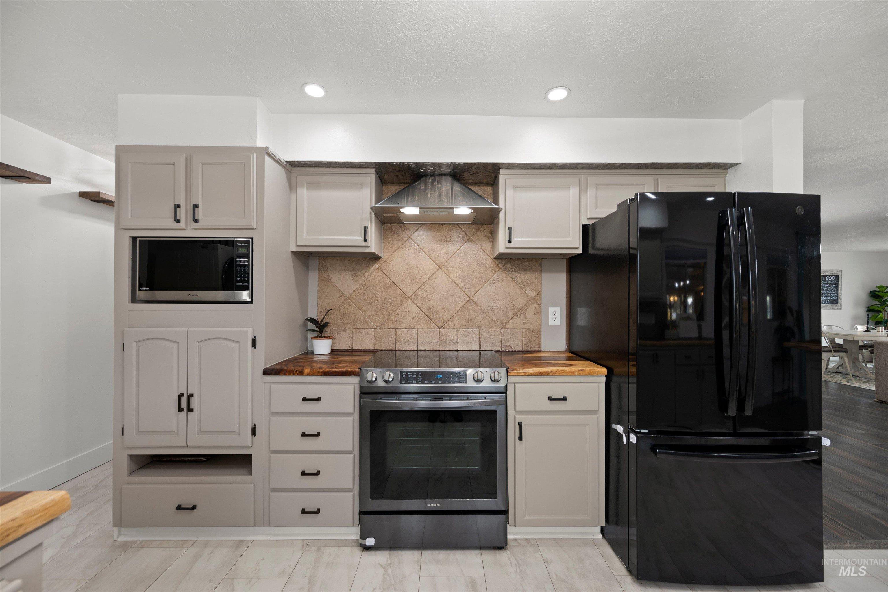 7816 E Victory Rd, Nampa, Idaho 83687-8903, 4 Bedrooms, 3 Bathrooms, Residential For Sale, Price $739,900, 98981189