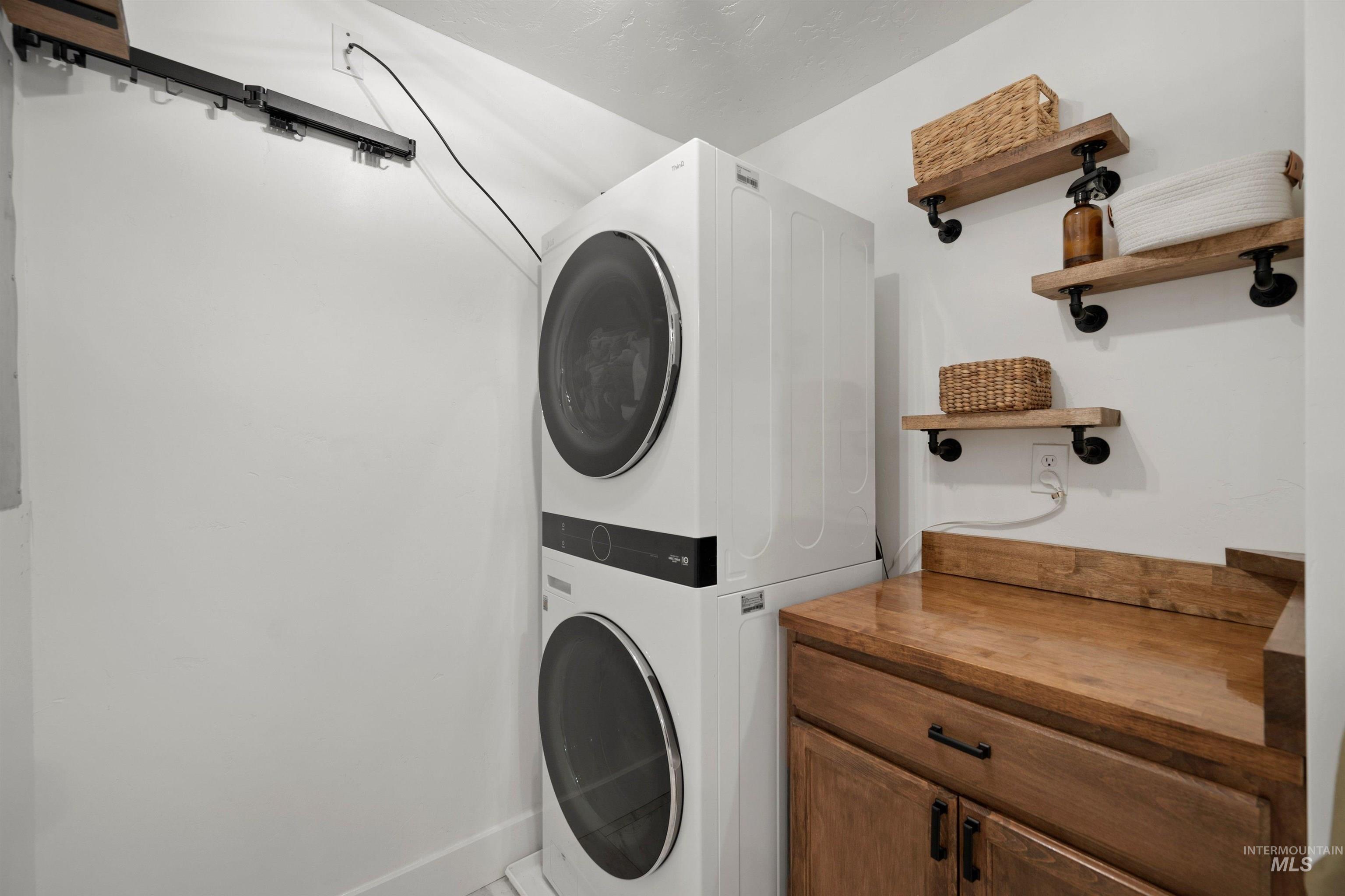 7816 E Victory Rd, Nampa, Idaho 83687-8903, 4 Bedrooms, 3 Bathrooms, Residential For Sale, Price $739,900, 98981189