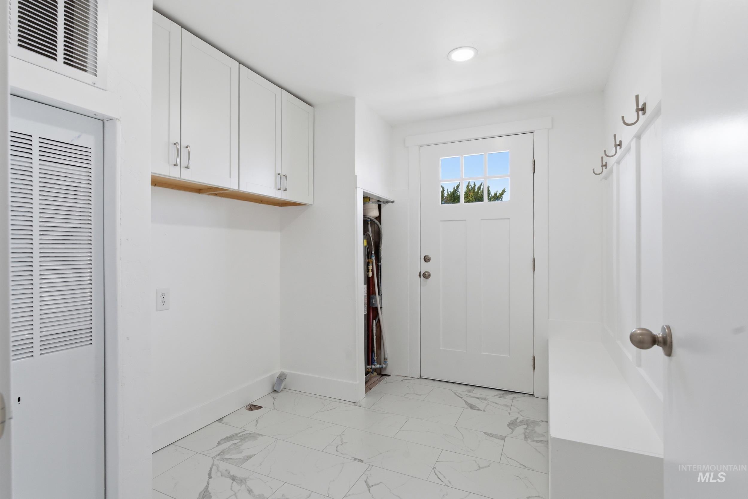 8279 Blue Ridge Ln, Boise, Idaho 83716, 3 Bedrooms, 2 Bathrooms, Residential For Sale, Price $180,000, 98981191