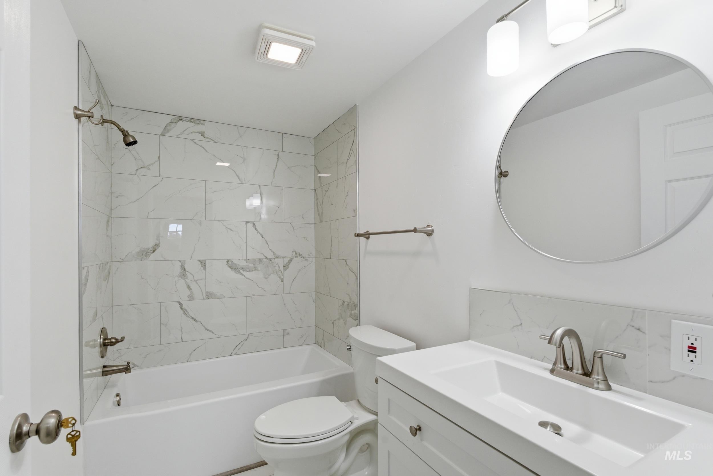 8279 Blue Ridge Ln, Boise, Idaho 83716, 3 Bedrooms, 2 Bathrooms, Residential For Sale, Price $180,000, 98981191