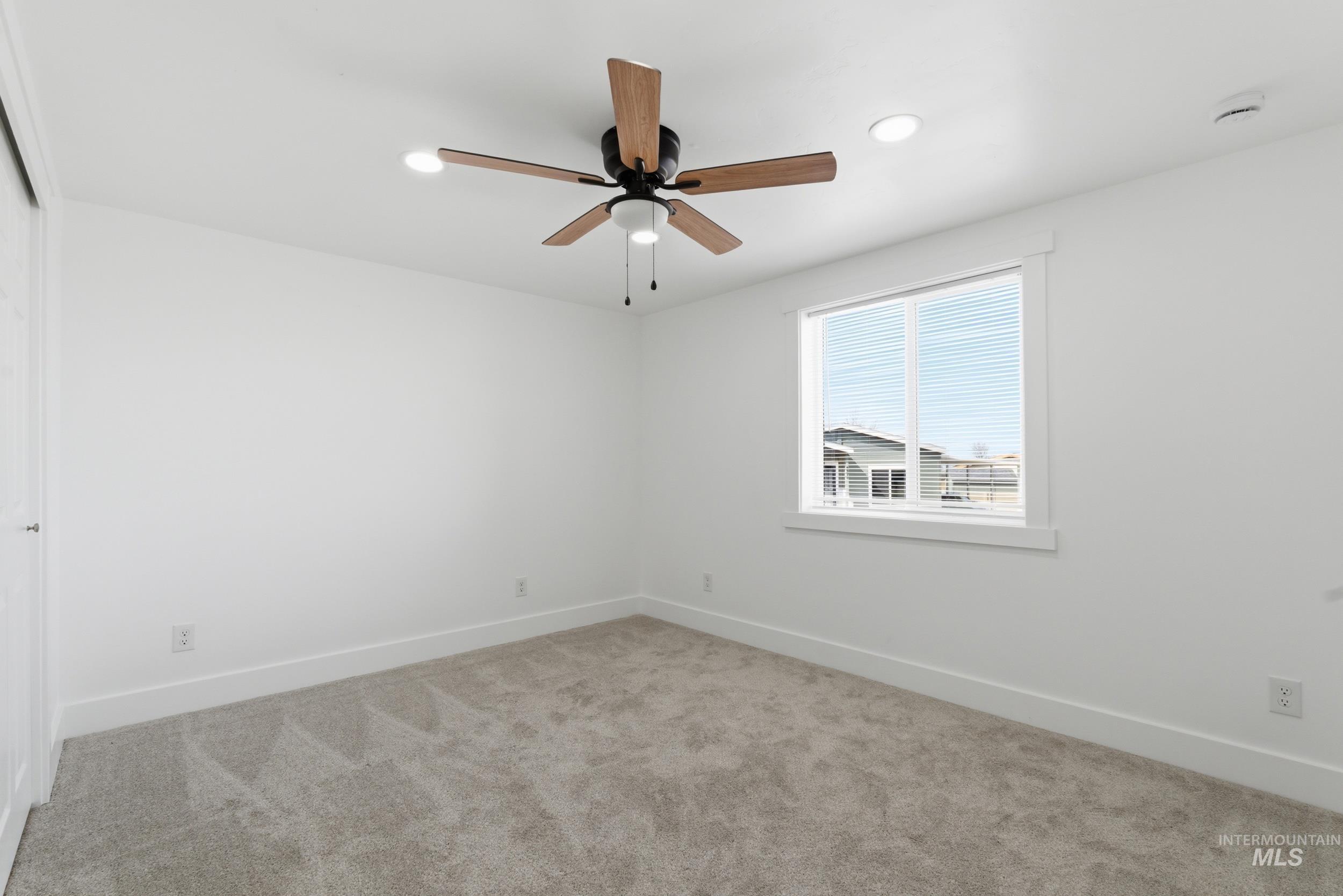 8279 Blue Ridge Ln, Boise, Idaho 83716, 3 Bedrooms, 2 Bathrooms, Residential For Sale, Price $180,000, 98981191