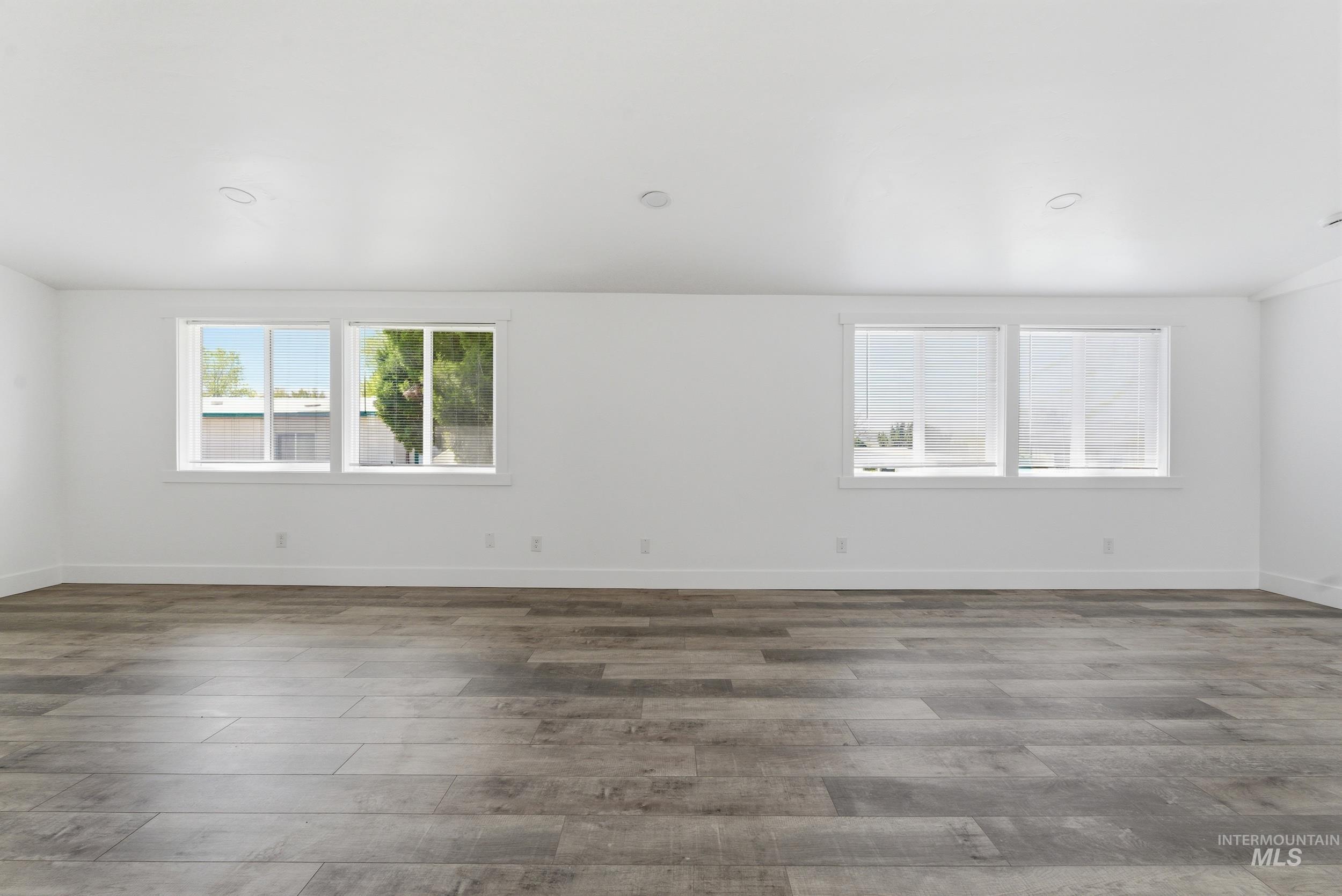 8279 Blue Ridge Ln, Boise, Idaho 83716, 3 Bedrooms, 2 Bathrooms, Residential For Sale, Price $180,000, 98981191