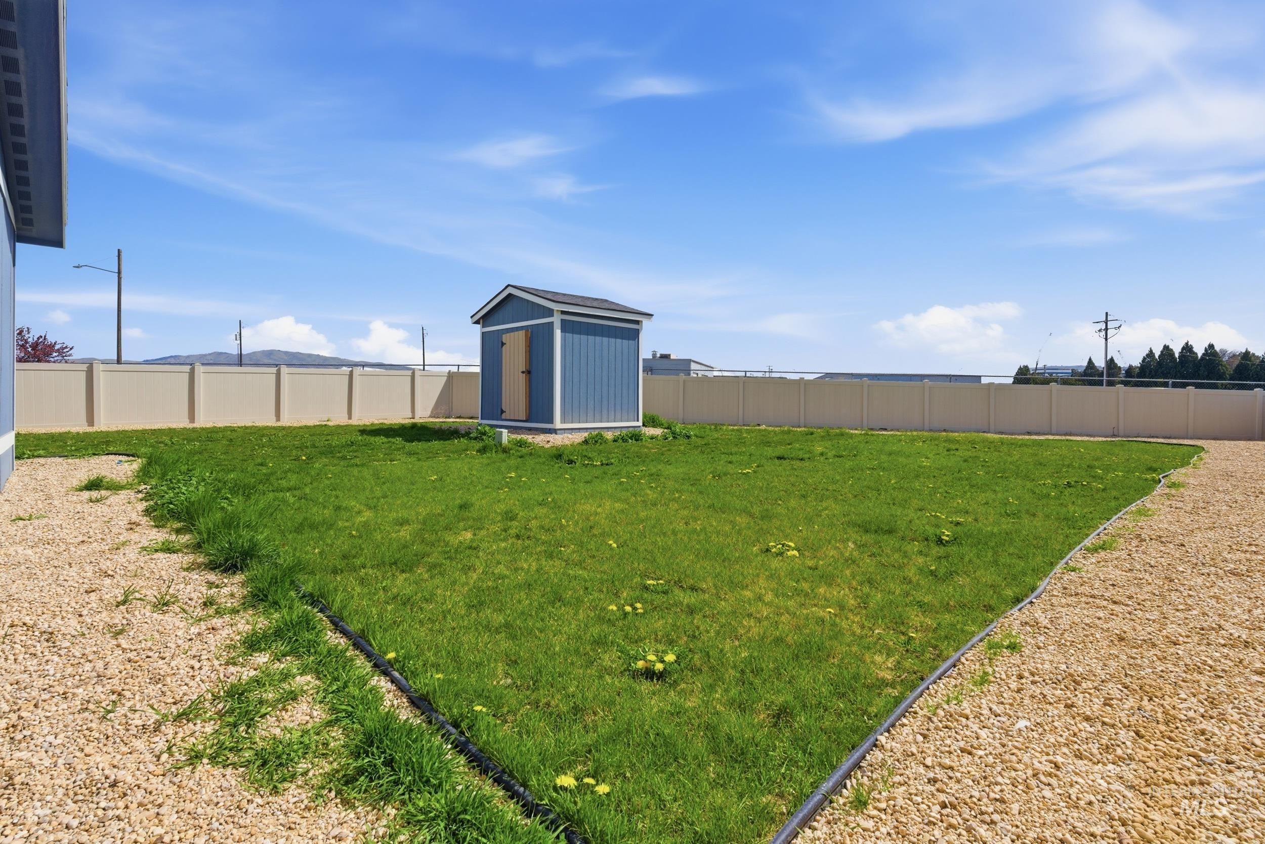 8279 Blue Ridge Ln, Boise, Idaho 83716, 3 Bedrooms, 2 Bathrooms, Residential For Sale, Price $180,000, 98981191