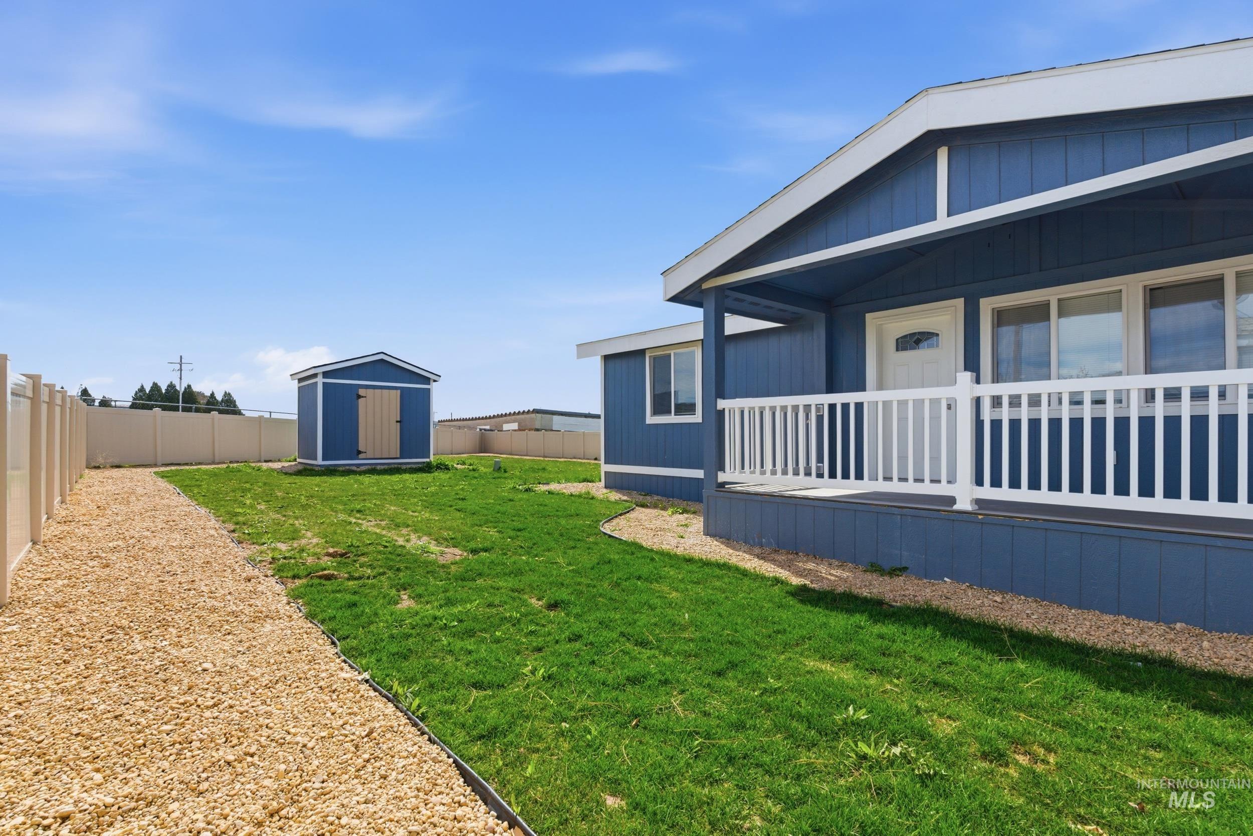 8279 Blue Ridge Ln, Boise, Idaho 83716, 3 Bedrooms, 2 Bathrooms, Residential For Sale, Price $180,000, 98981191