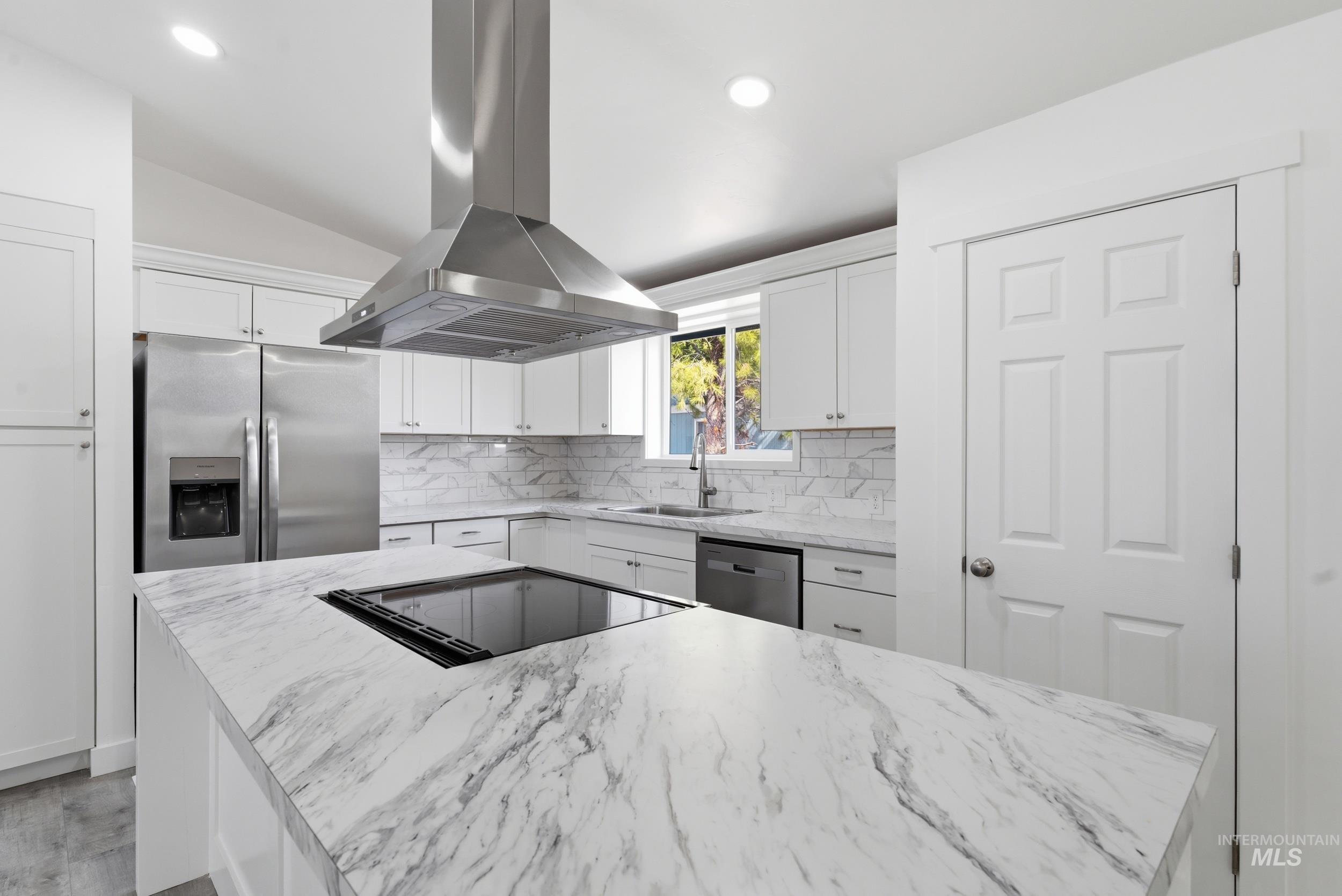 8279 Blue Ridge Ln, Boise, Idaho 83716, 3 Bedrooms, 2 Bathrooms, Residential For Sale, Price $180,000, 98981191