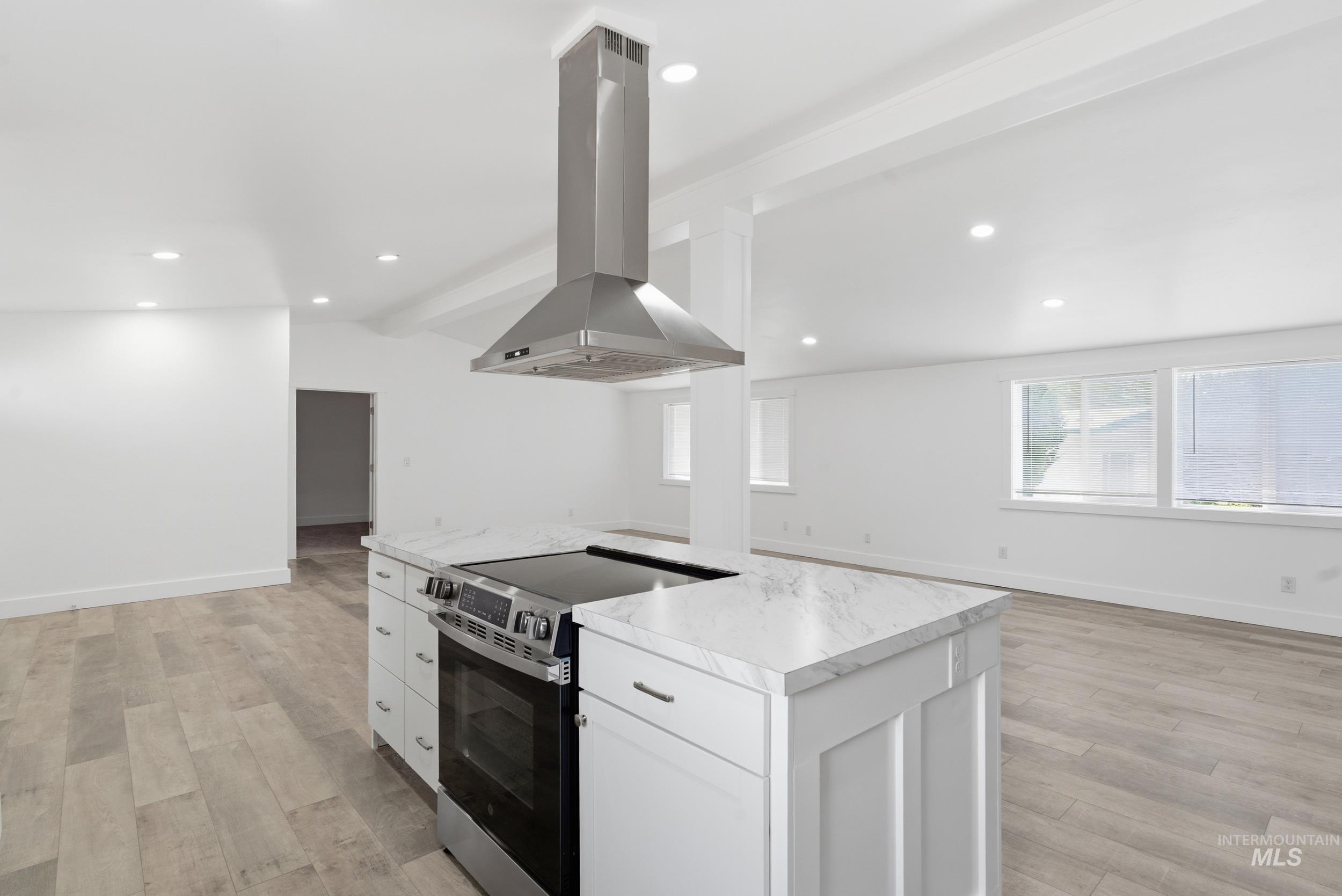 8279 Blue Ridge Ln, Boise, Idaho 83716, 3 Bedrooms, 2 Bathrooms, Residential For Sale, Price $180,000, 98981191