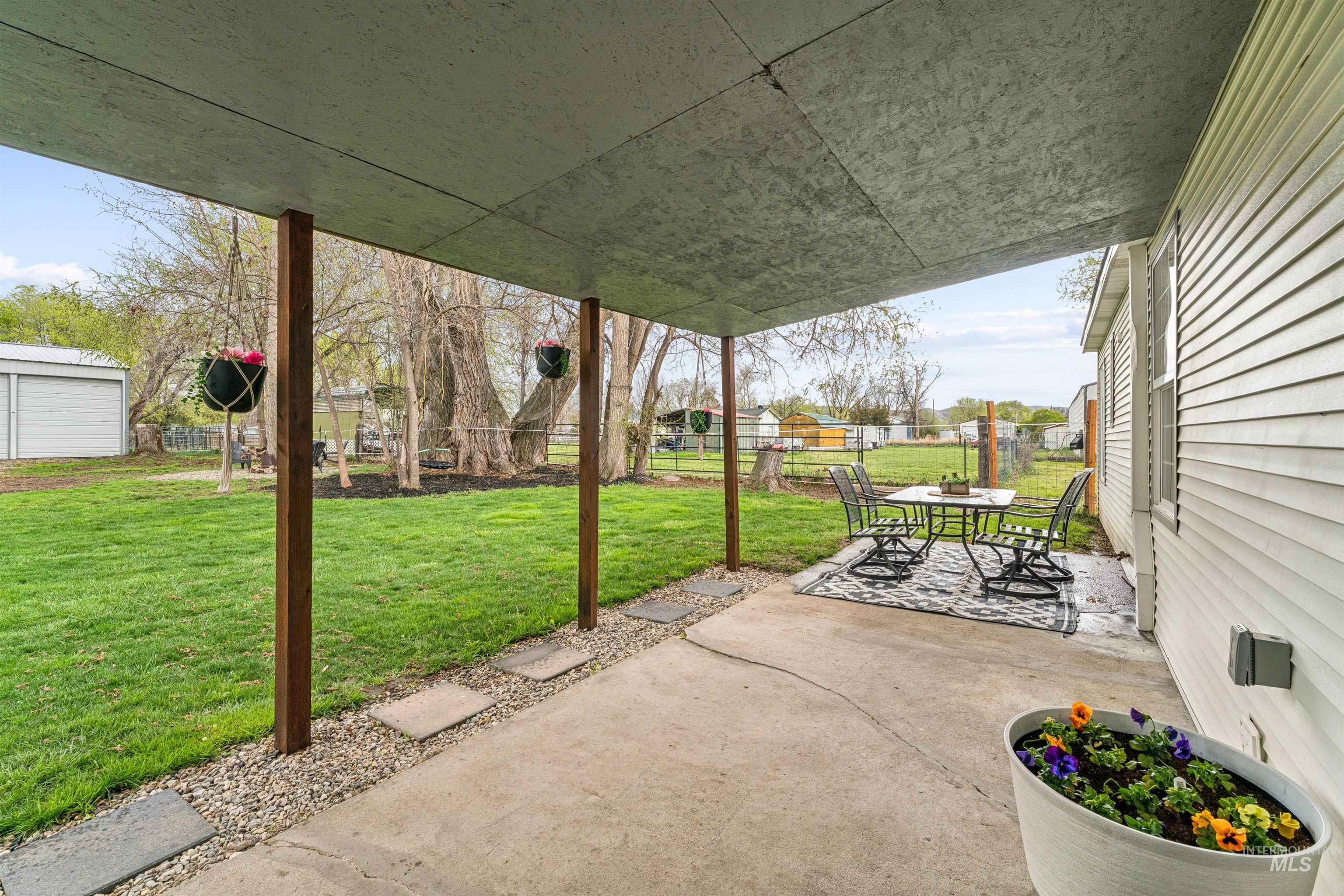 948 S Mill Road, Emmett, Idaho 83617, 2 Bedrooms, 1 Bathroom, Residential For Sale, Price $429,900, 98981196