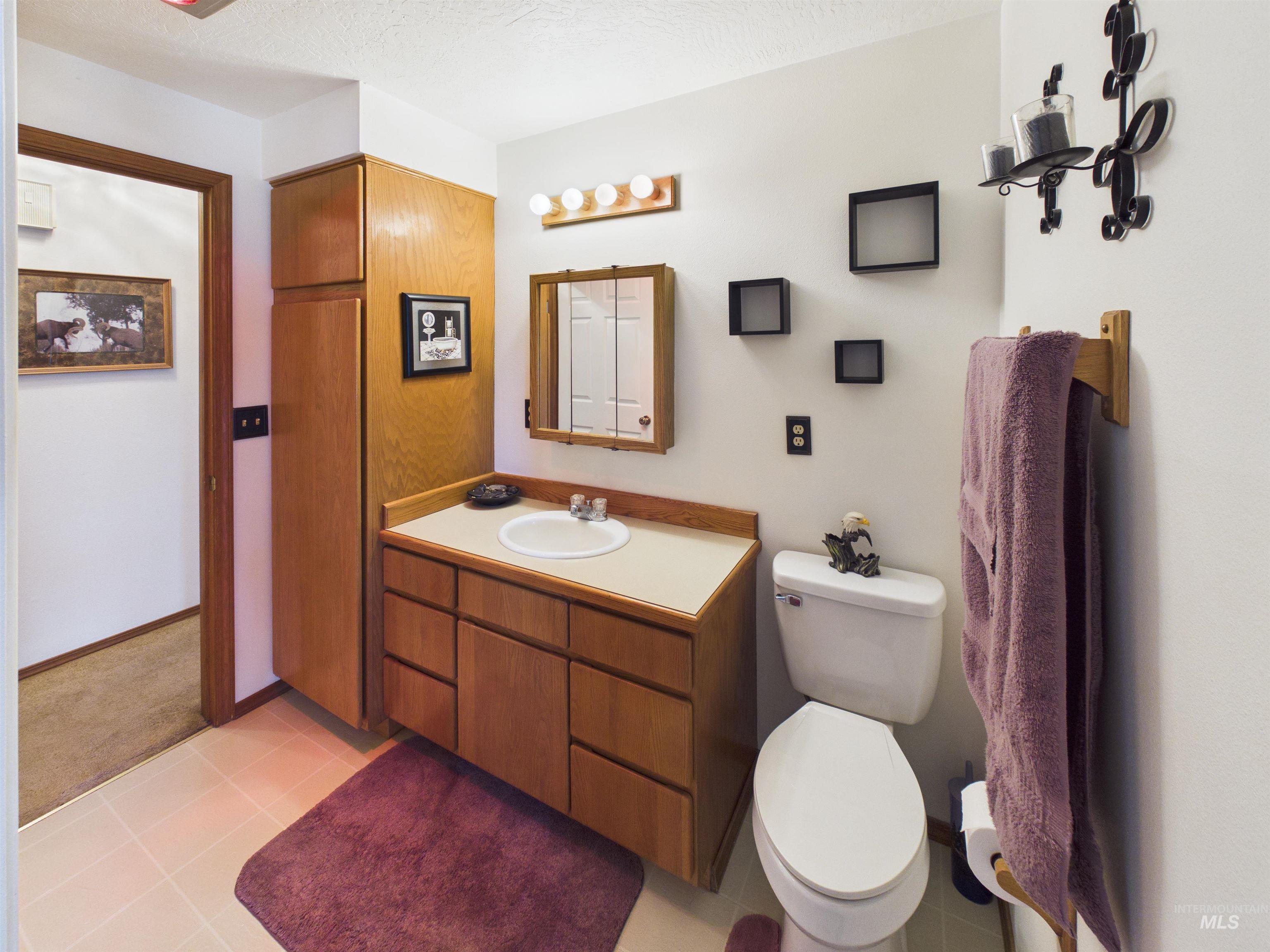 400 W 90 N, Burley, Idaho 83318, 2 Bedrooms, 2.5 Bathrooms, Residential For Sale, Price $715,000, 98981199