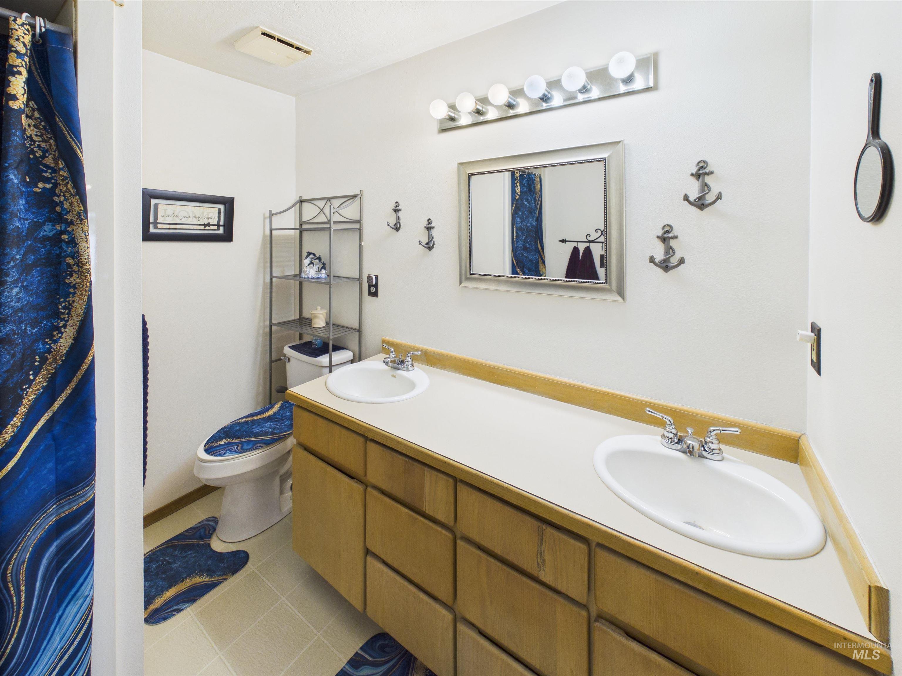 400 W 90 N, Burley, Idaho 83318, 2 Bedrooms, 2.5 Bathrooms, Residential For Sale, Price $715,000, 98981199