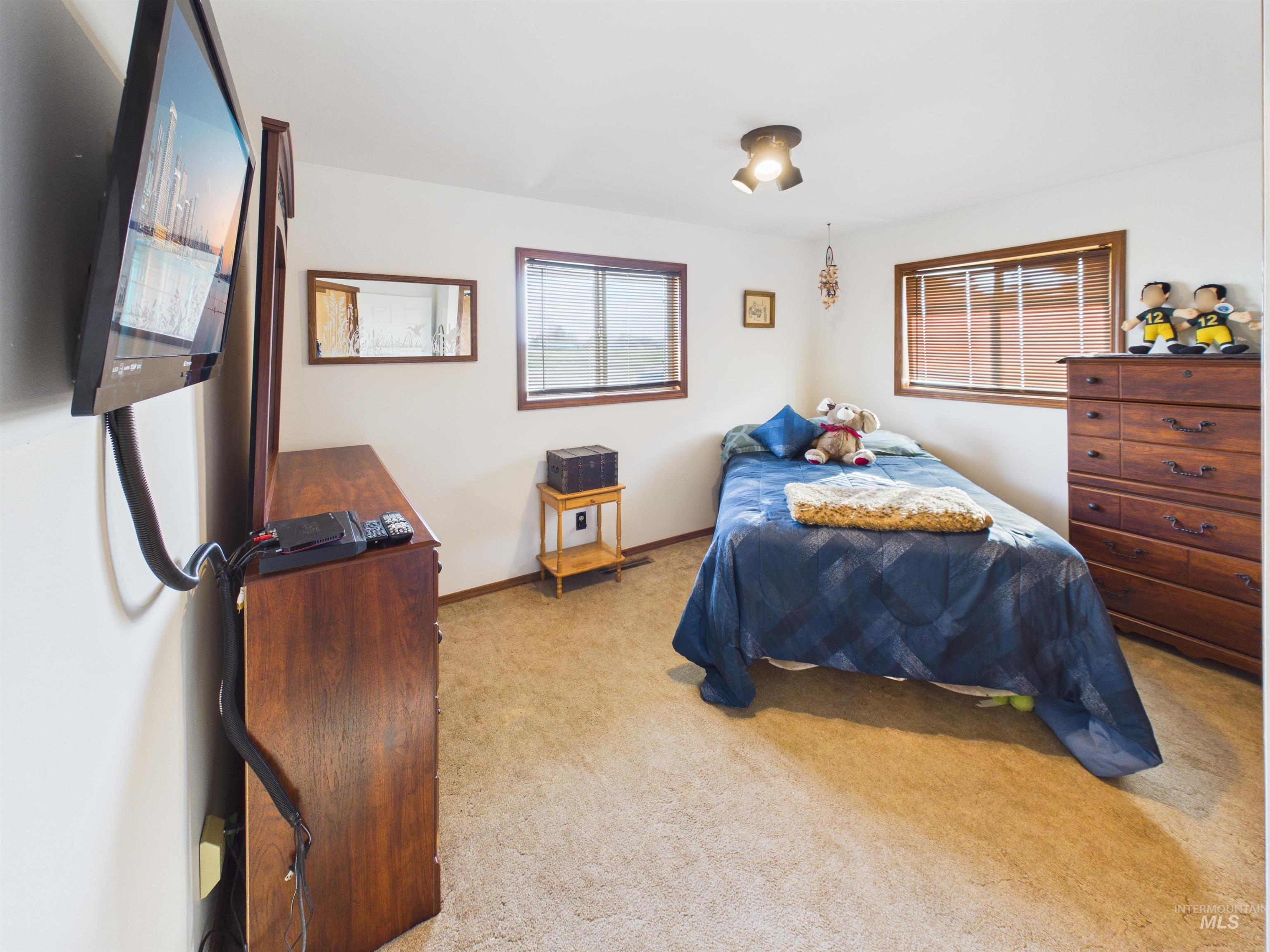 400 W 90 N, Burley, Idaho 83318, 2 Bedrooms, 2.5 Bathrooms, Residential For Sale, Price $715,000, 98981199