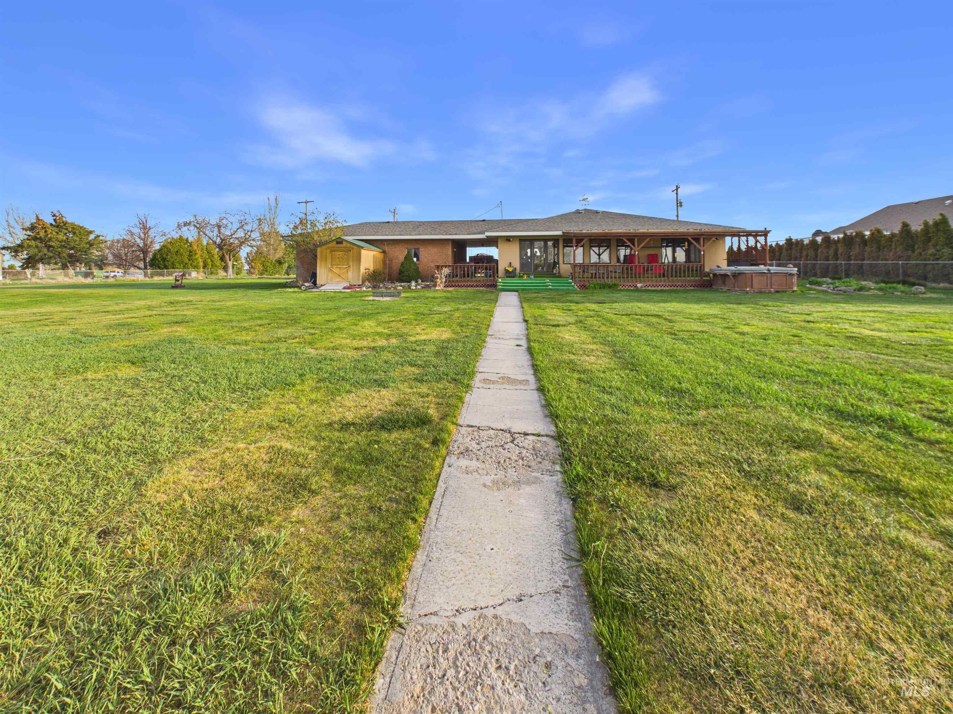 400 W 90 N, Burley, Idaho 83318, 2 Bedrooms, 2.5 Bathrooms, Residential For Sale, Price $715,000, 98981199