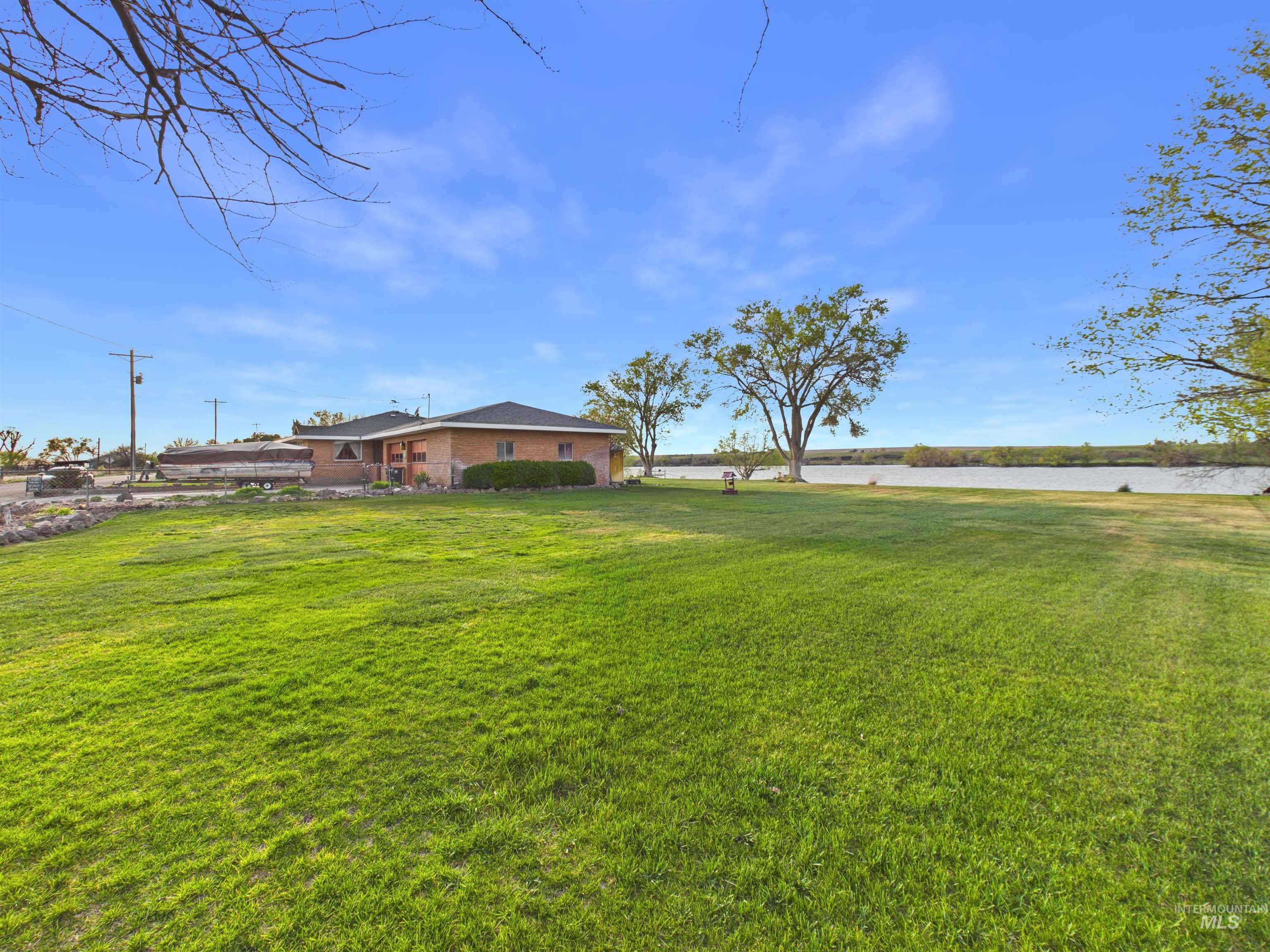 400 W 90 N, Burley, Idaho 83318, 2 Bedrooms, 2.5 Bathrooms, Residential For Sale, Price $715,000, 98981199