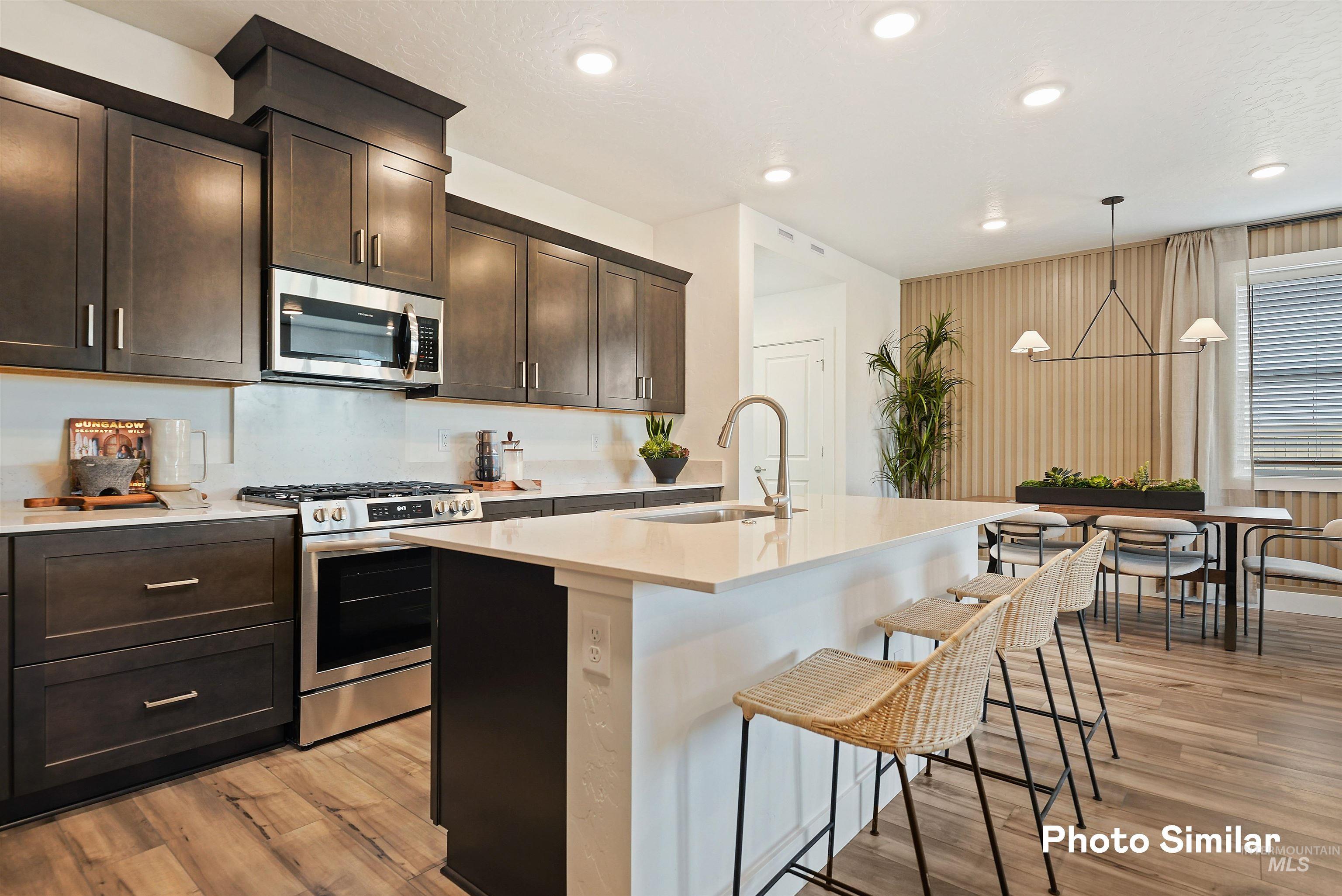 1737 N Big Star Ave, Eagle, Idaho 83616, 4 Bedrooms, 3 Bathrooms, Residential For Sale, Price $462,900, 98981200