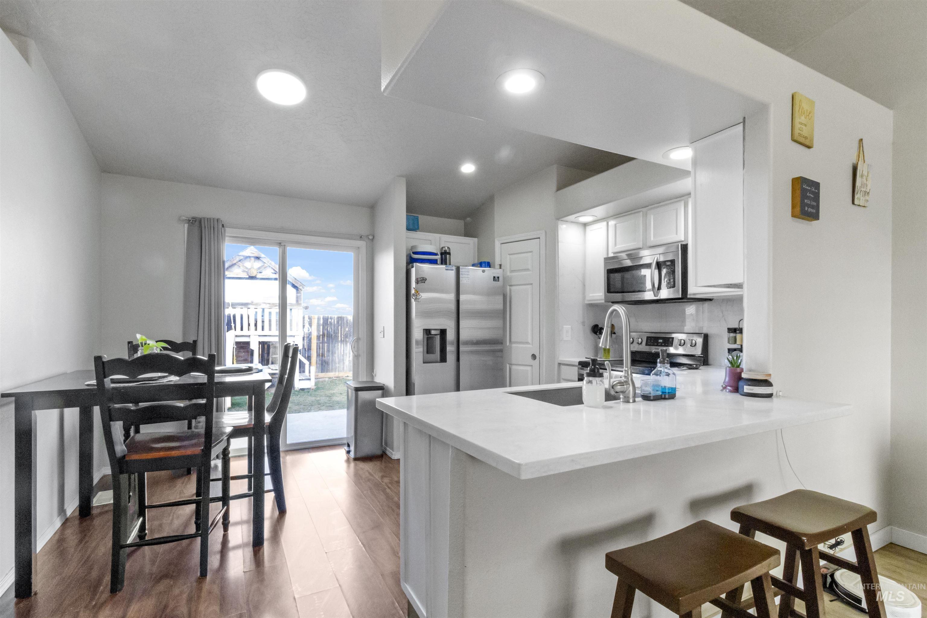 1823 Cambridge St, Caldwell, Idaho 83607, 3 Bedrooms, 2 Bathrooms, Residential For Sale, Price $355,000, 98981209