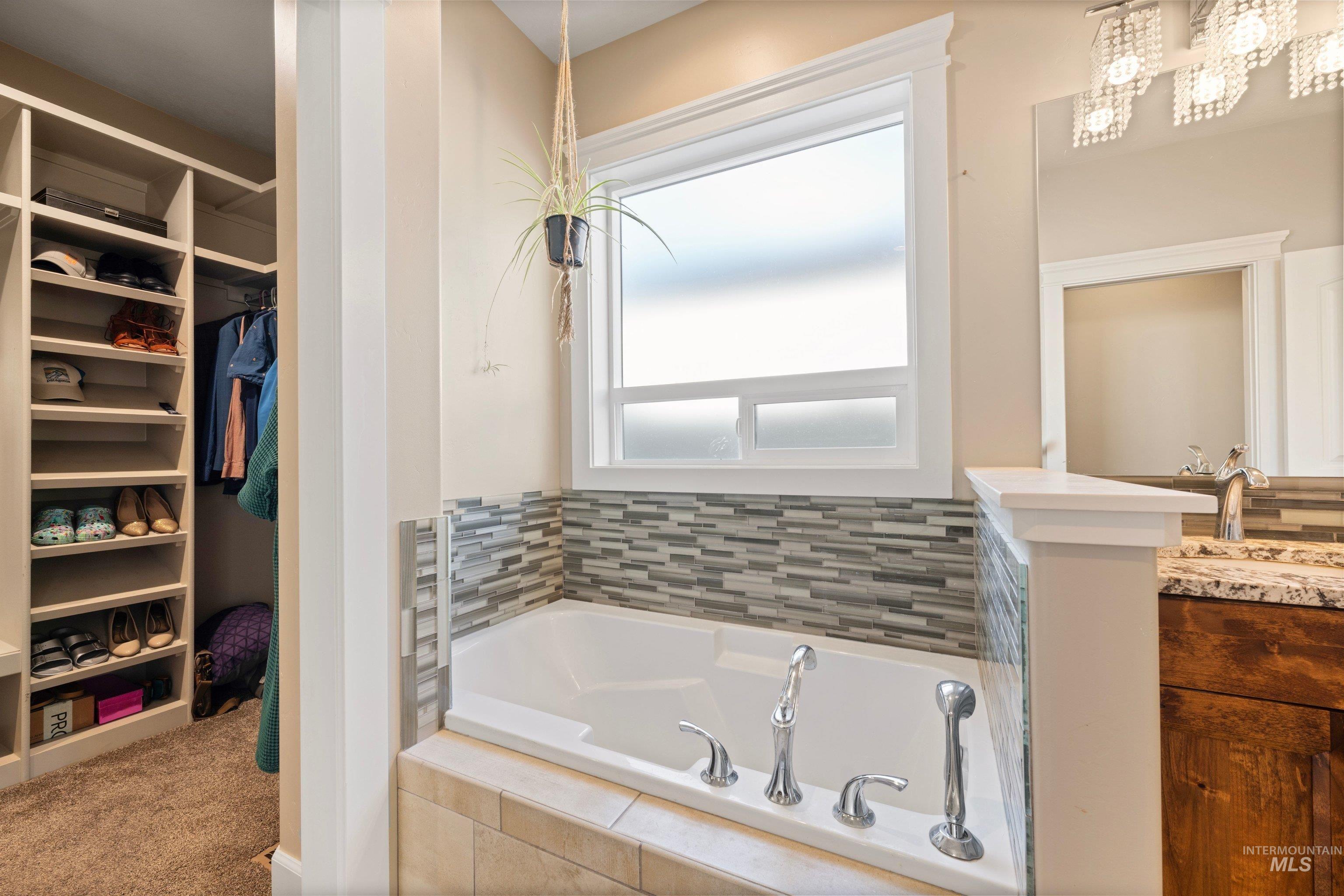 3820 W. Dover Dr., Meridian, Idaho 83642, 5 Bedrooms, 2.5 Bathrooms, Residential For Sale, Price $613,999, 98981213