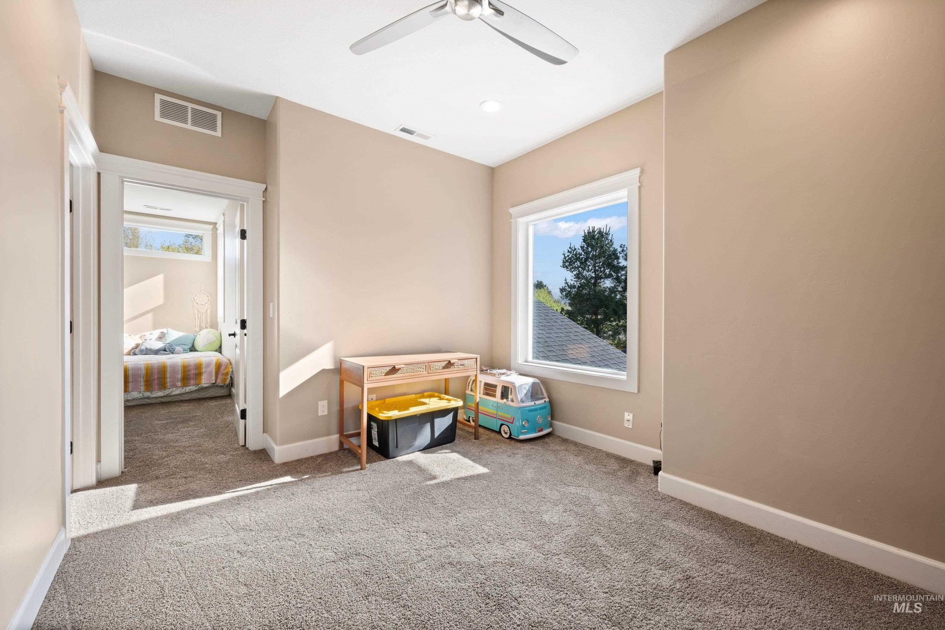 3820 W. Dover Dr., Meridian, Idaho 83642, 5 Bedrooms, 2.5 Bathrooms, Residential For Sale, Price $613,999, 98981213