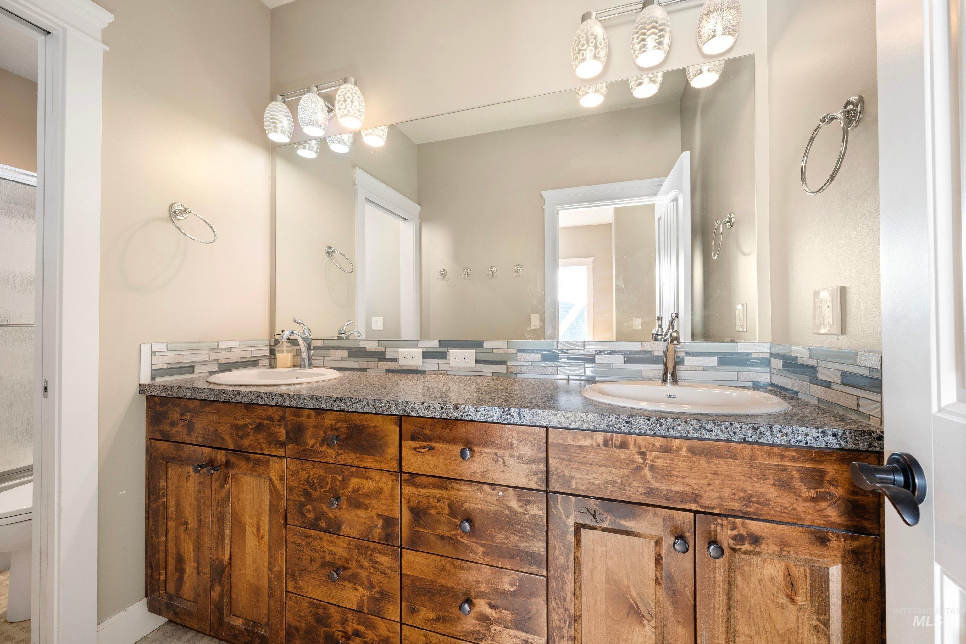 3820 W. Dover Dr., Meridian, Idaho 83642, 5 Bedrooms, 2.5 Bathrooms, Residential For Sale, Price $613,999, 98981213