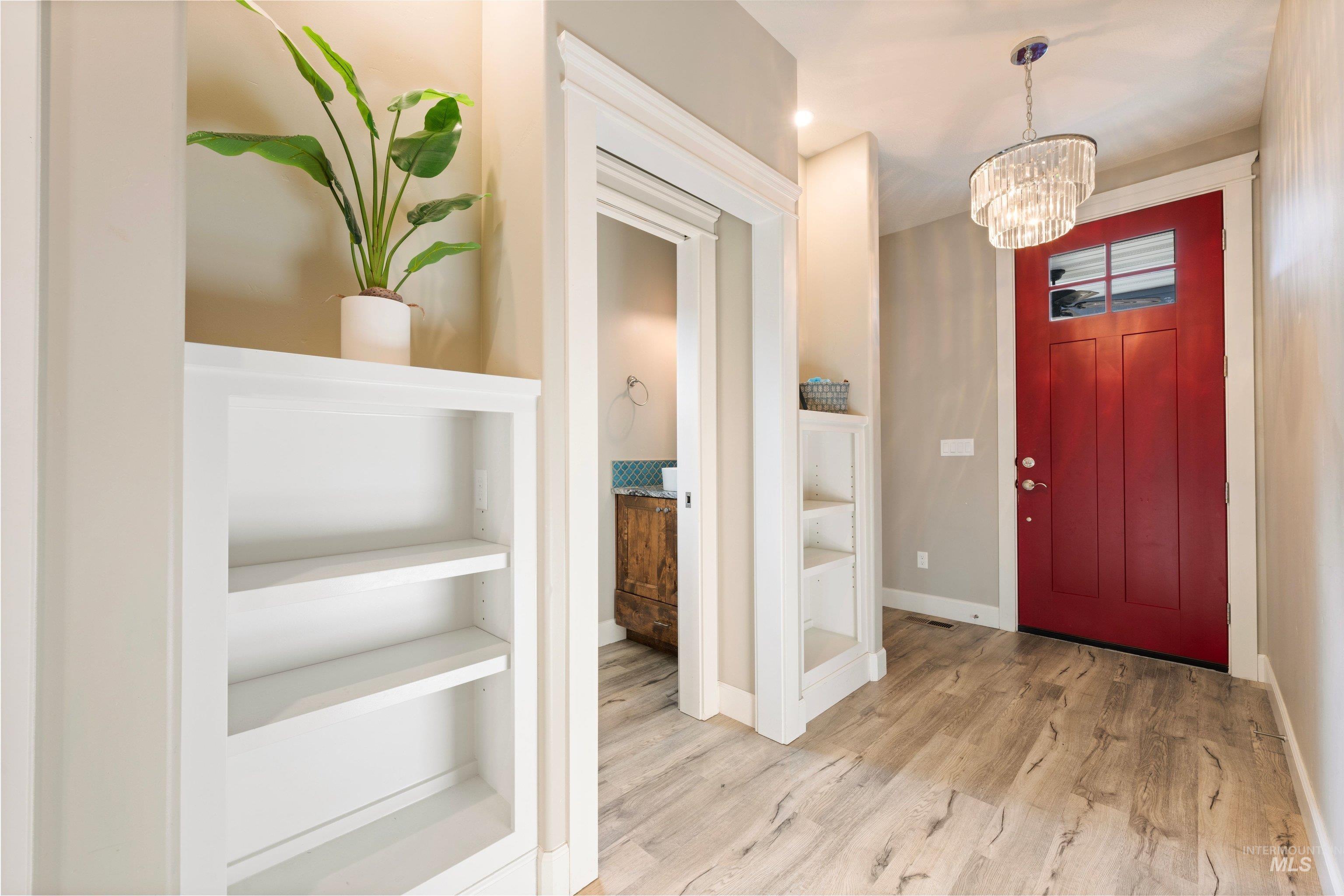 3820 W. Dover Dr., Meridian, Idaho 83642, 5 Bedrooms, 2.5 Bathrooms, Residential For Sale, Price $613,999, 98981213