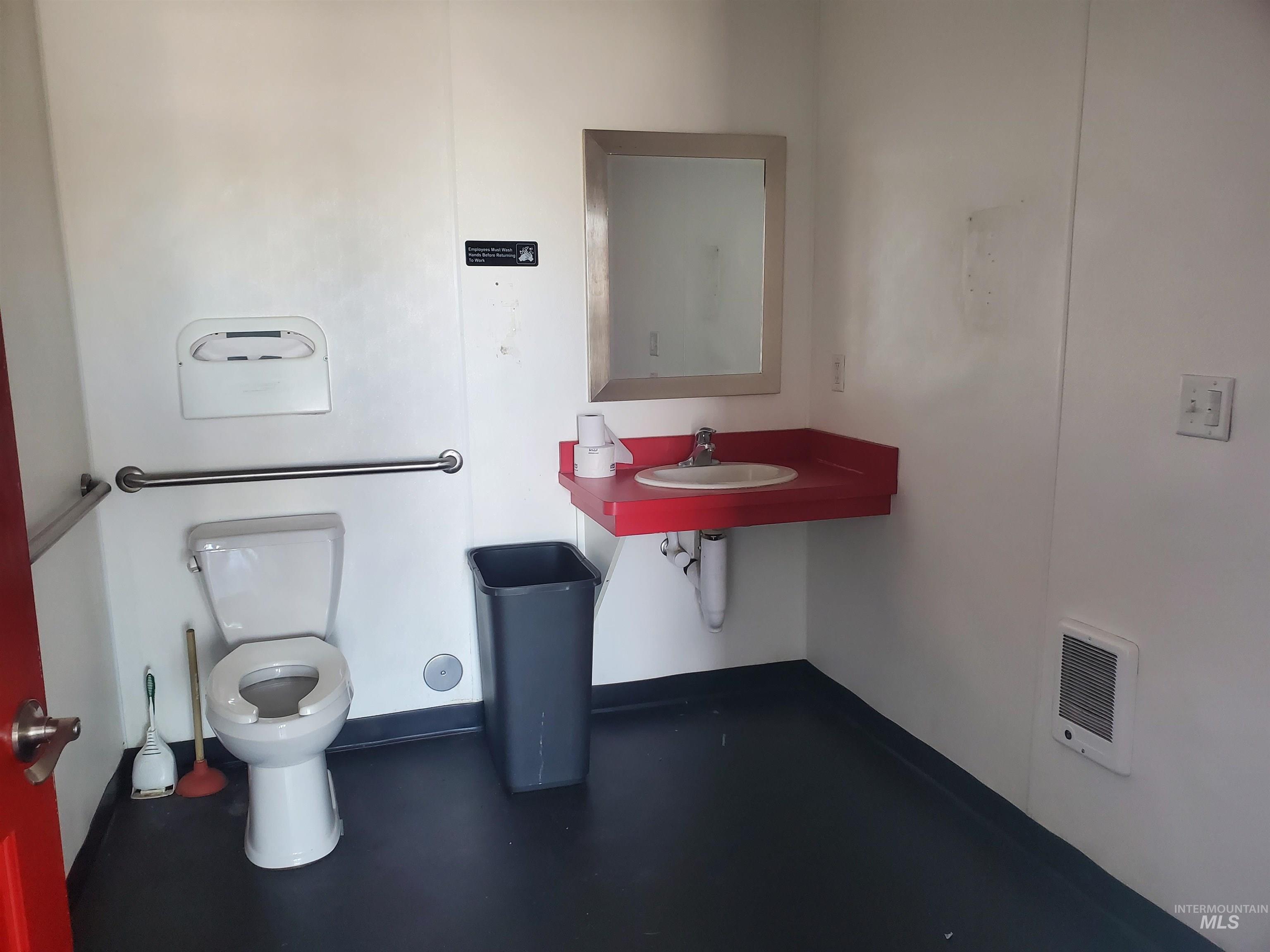 333 W Main St, Burley, Idaho 83318-0000, Business/Commercial For Sale, Price $450,000, 98981215