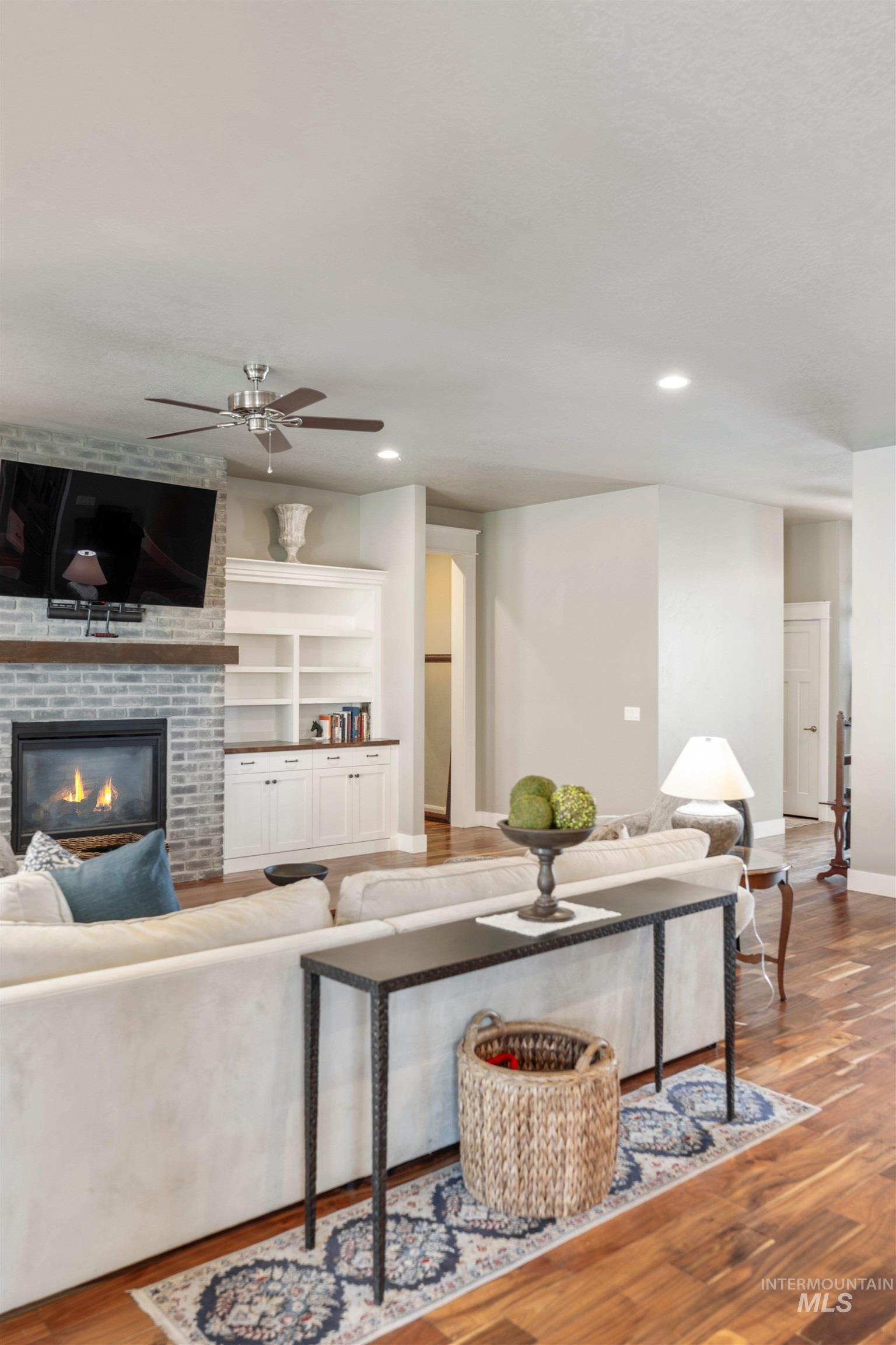 1360 N Bowknot Lake Way, Star, Idaho 83669, 4 Bedrooms, 3 Bathrooms, Residential For Sale, Price $889,000, 98981216