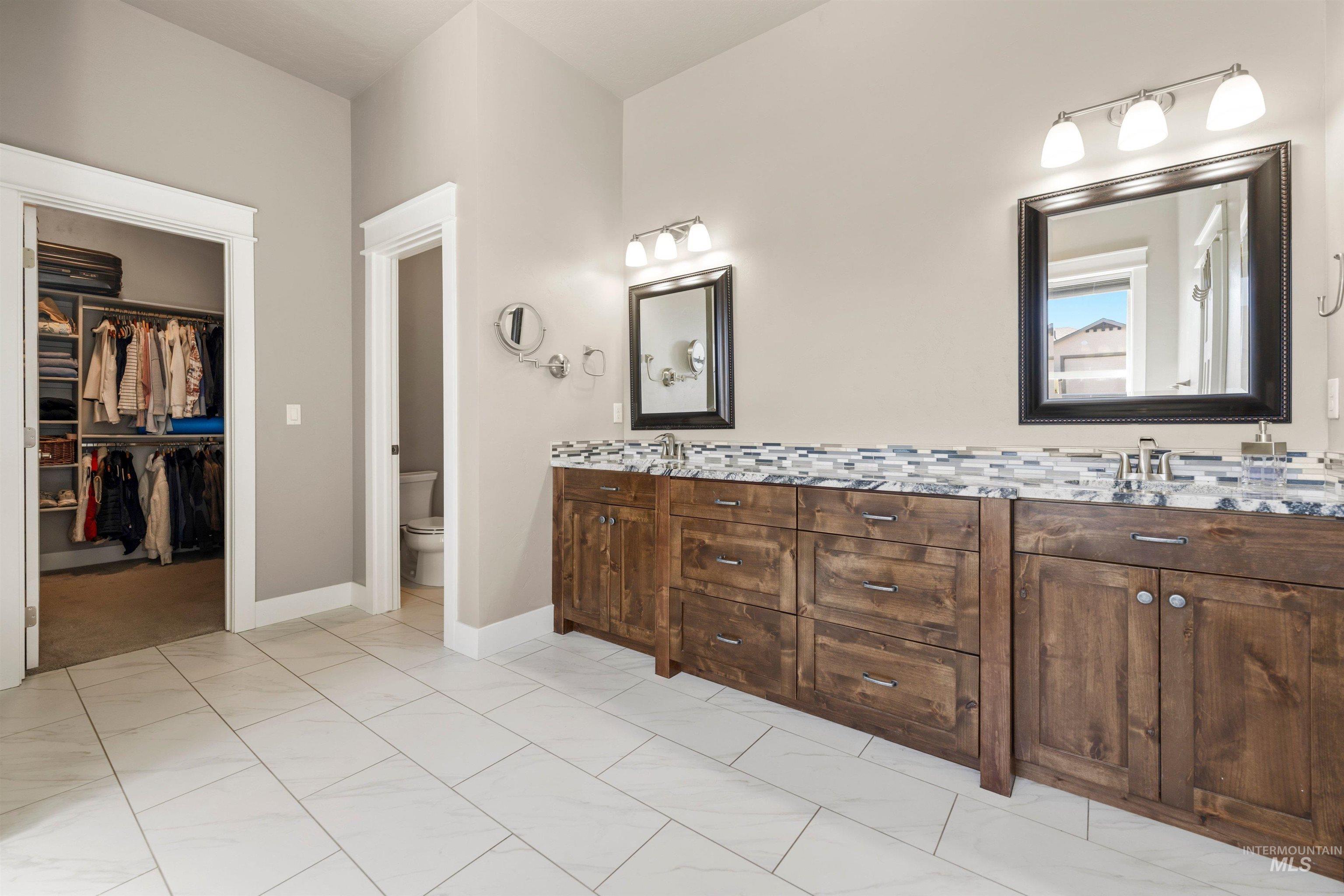 1360 N Bowknot Lake Way, Star, Idaho 83669, 4 Bedrooms, 3 Bathrooms, Residential For Sale, Price $889,000, 98981216