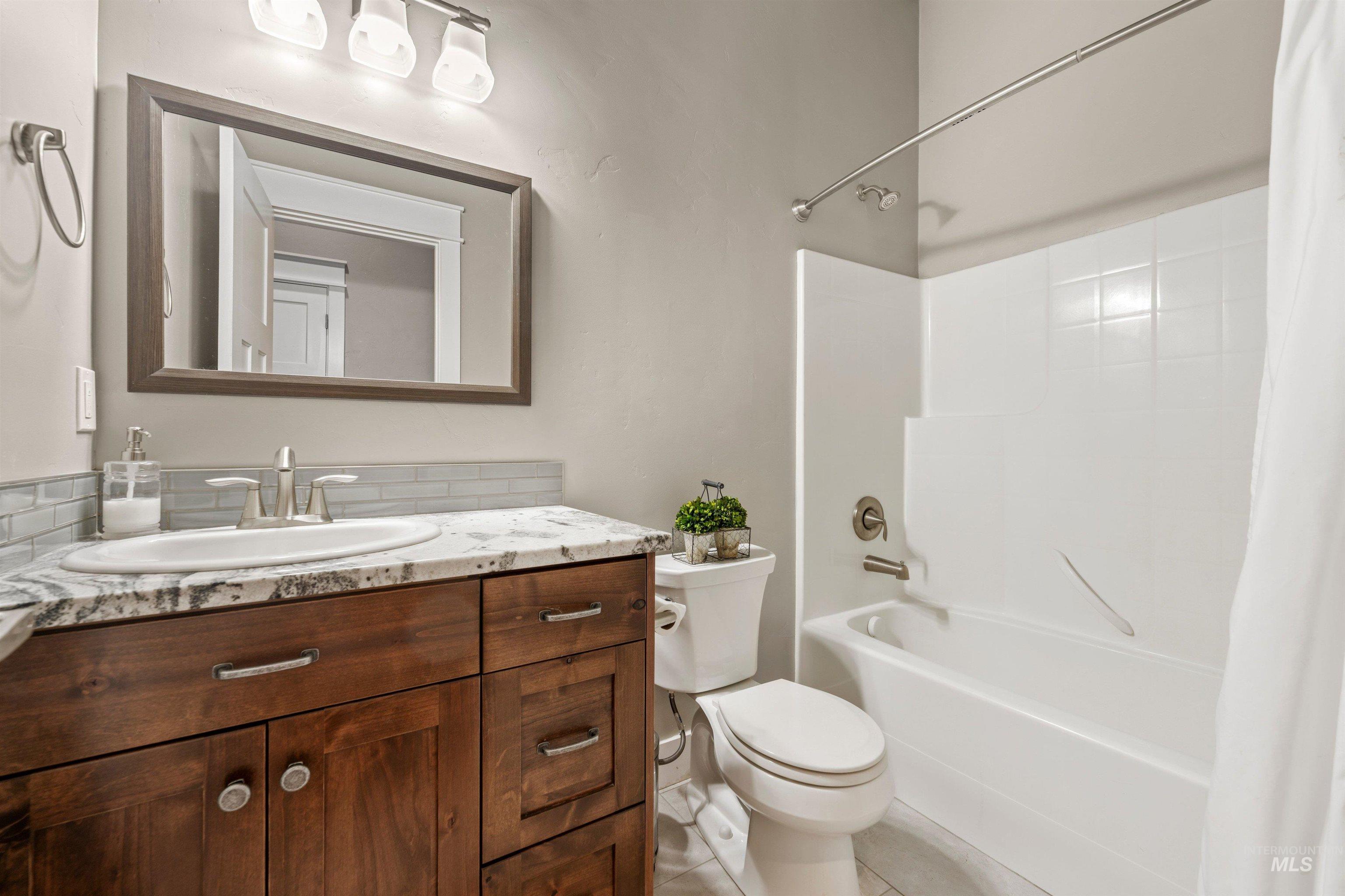 1360 N Bowknot Lake Way, Star, Idaho 83669, 4 Bedrooms, 3 Bathrooms, Residential For Sale, Price $889,000, 98981216