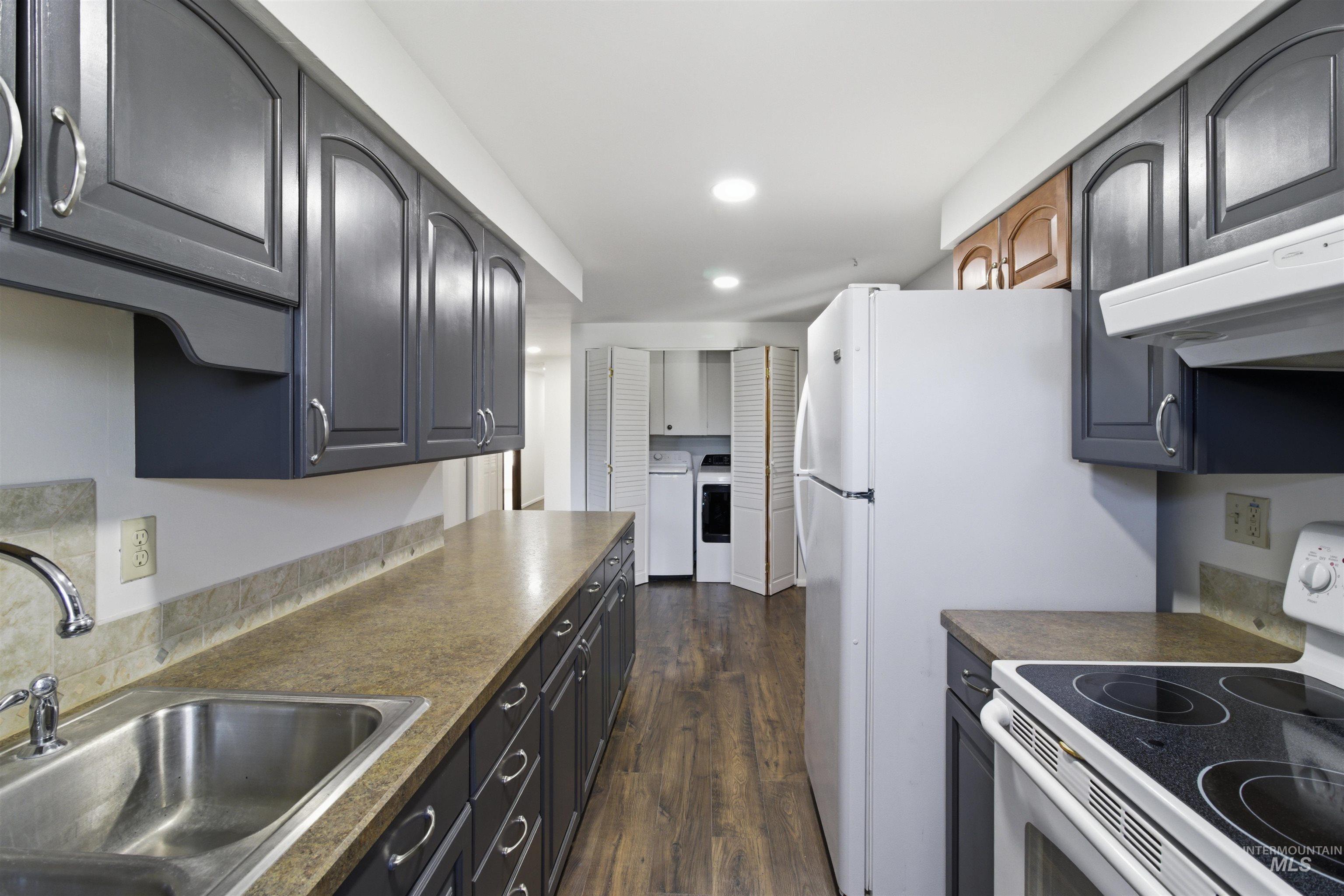 614 Kenneth St, Moscow, Idaho 83843, 3 Bedrooms, 1 Bathroom, Residential For Sale, Price $365,000, 98981217