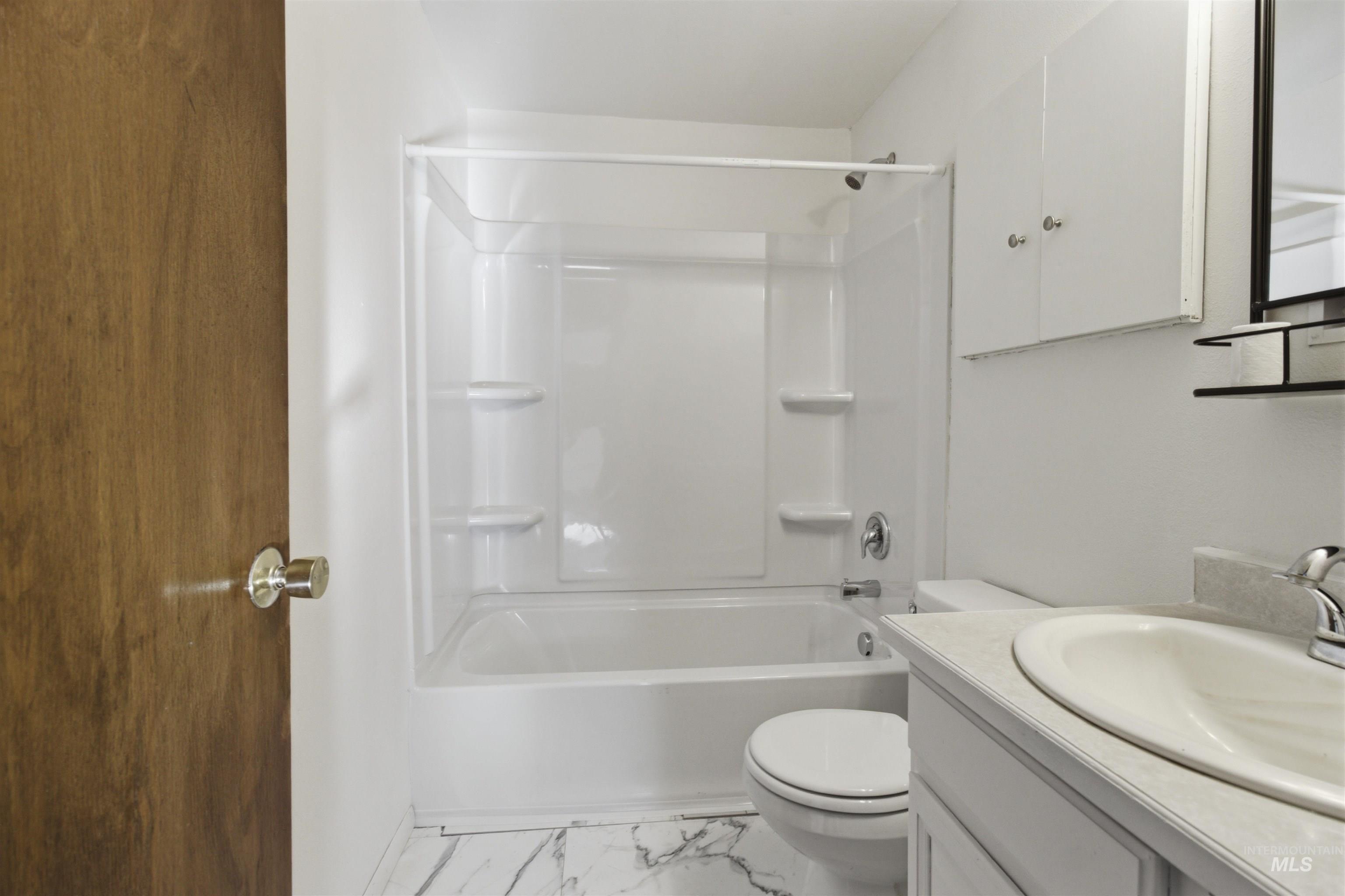 614 Kenneth St, Moscow, Idaho 83843, 3 Bedrooms, 1 Bathroom, Residential For Sale, Price $365,000, 98981217