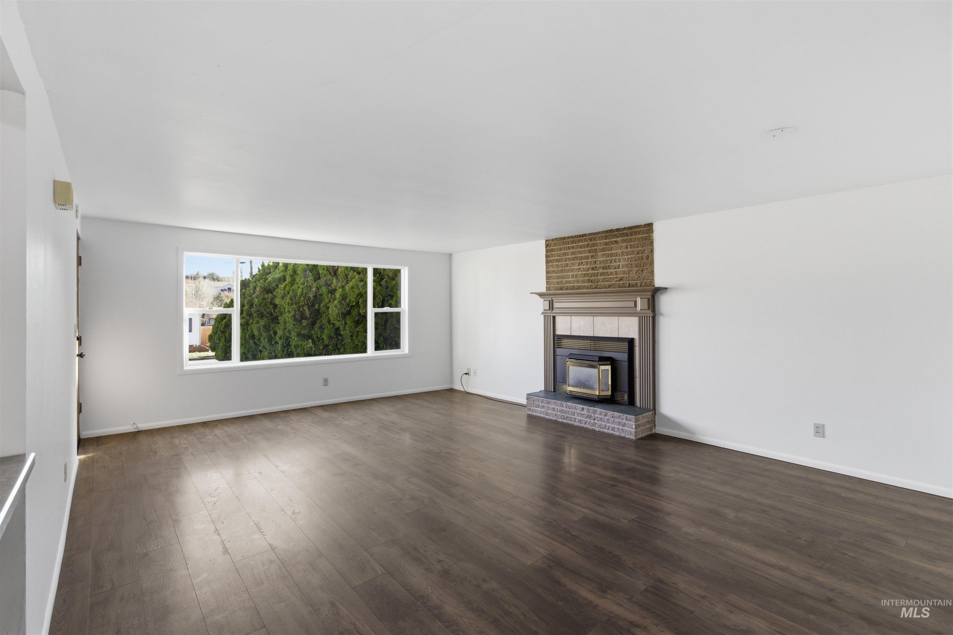 614 Kenneth St, Moscow, Idaho 83843, 3 Bedrooms, 1 Bathroom, Residential For Sale, Price $365,000, 98981217