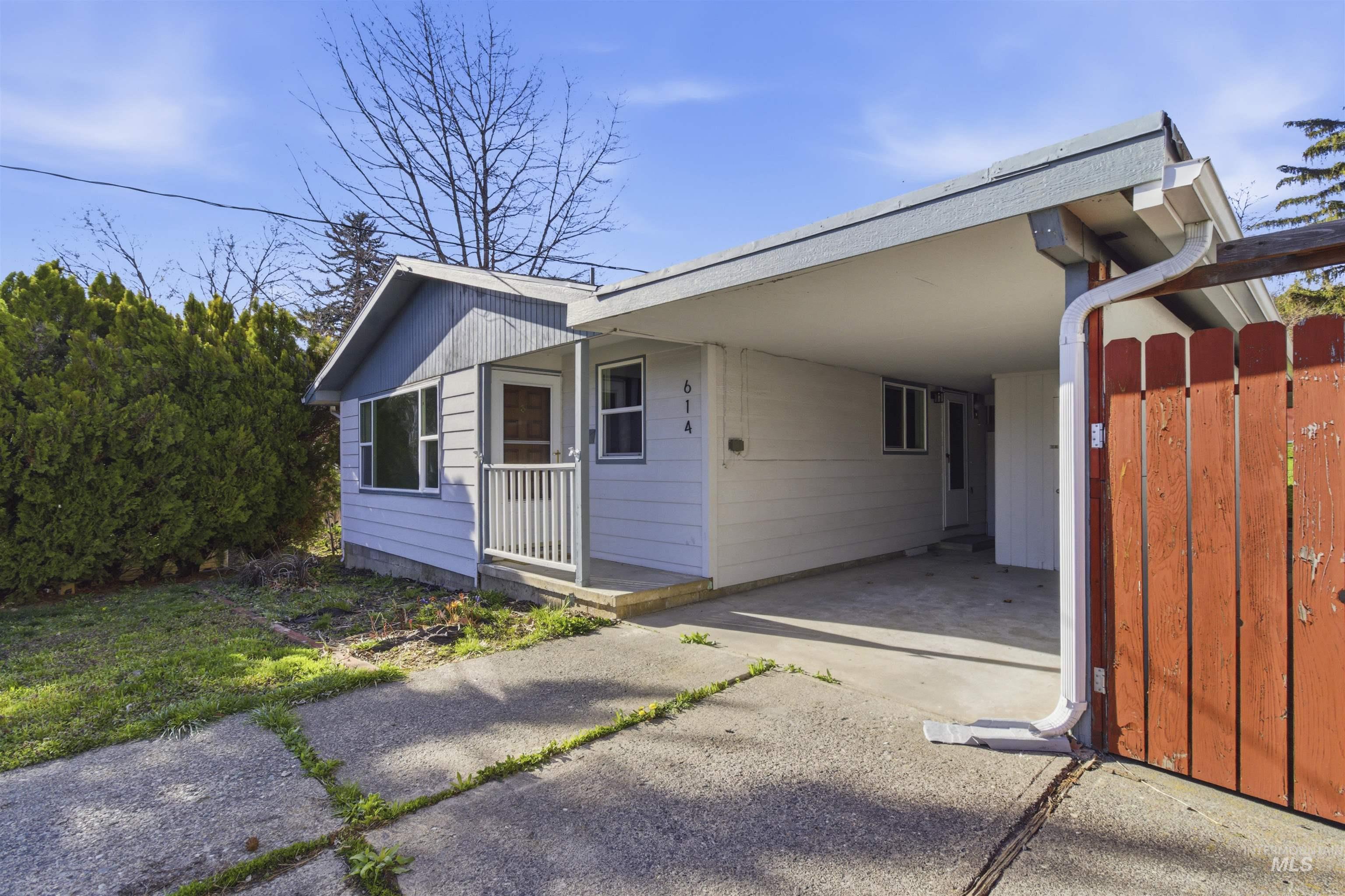 614 Kenneth St, Moscow, Idaho 83843, 3 Bedrooms, 1 Bathroom, Residential For Sale, Price $365,000, 98981217