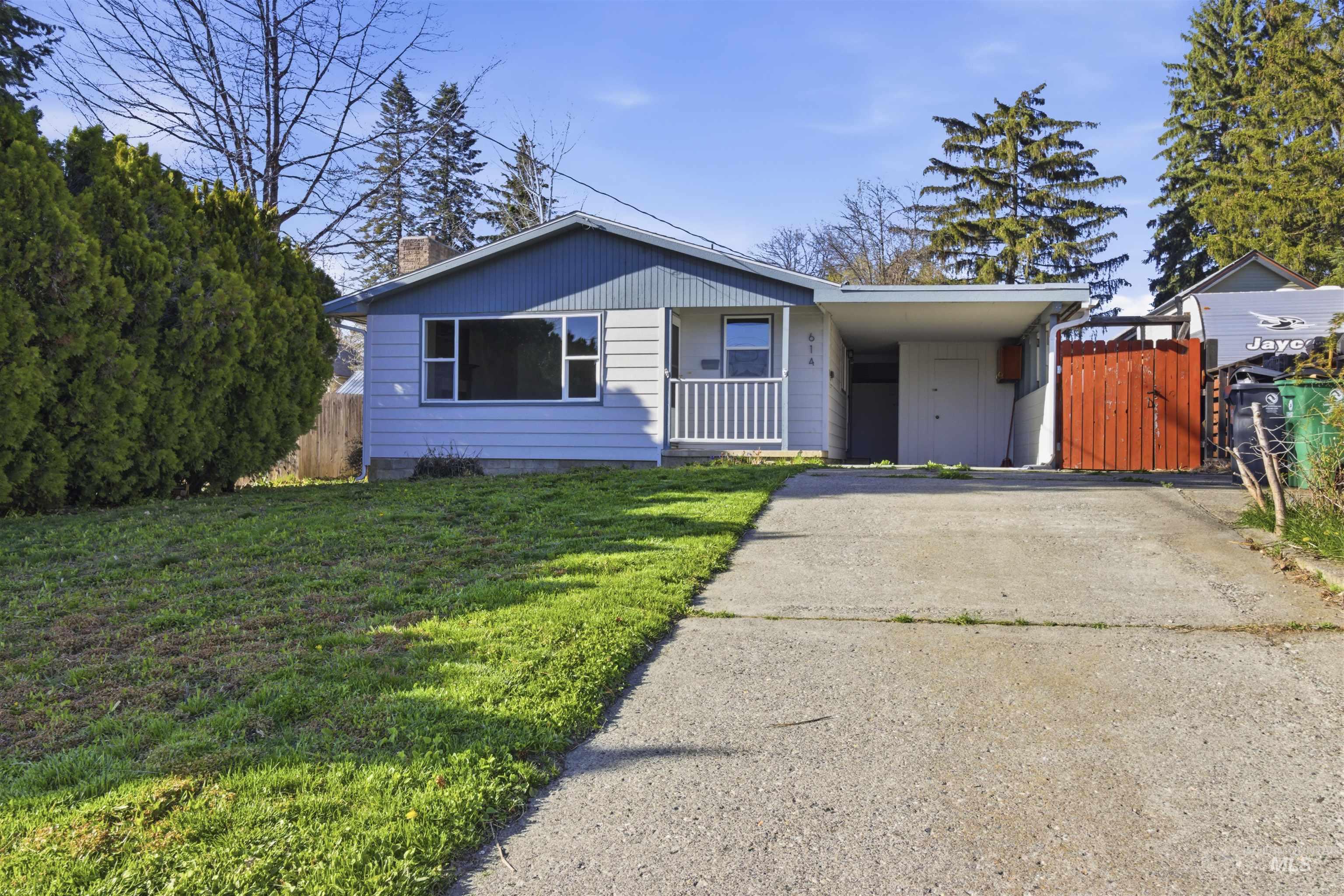 614 Kenneth St, Moscow, Idaho 83843, 3 Bedrooms, 1 Bathroom, Residential For Sale, Price $365,000, 98981217