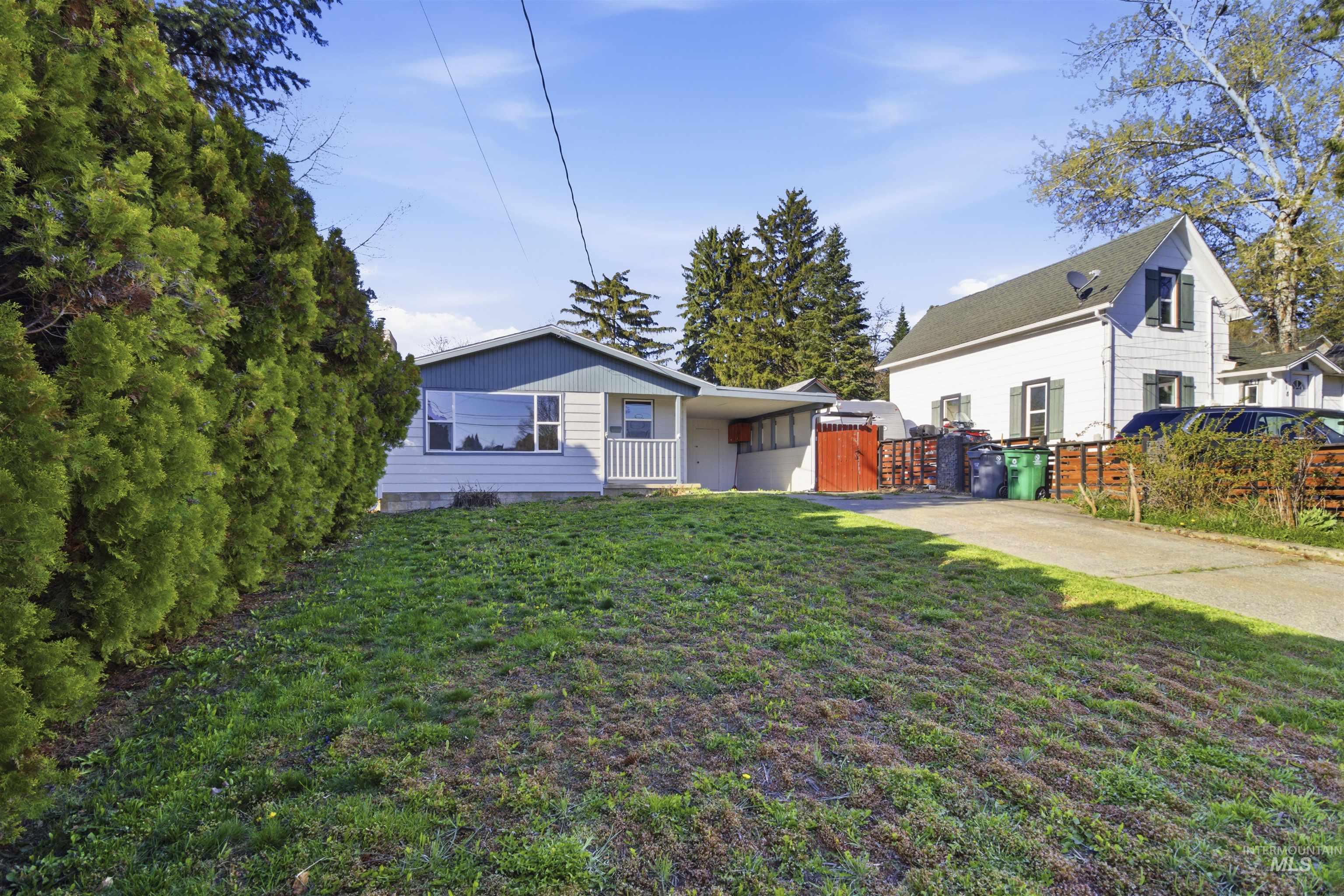 614 Kenneth St, Moscow, Idaho 83843, 3 Bedrooms, 1 Bathroom, Residential For Sale, Price $365,000, 98981217