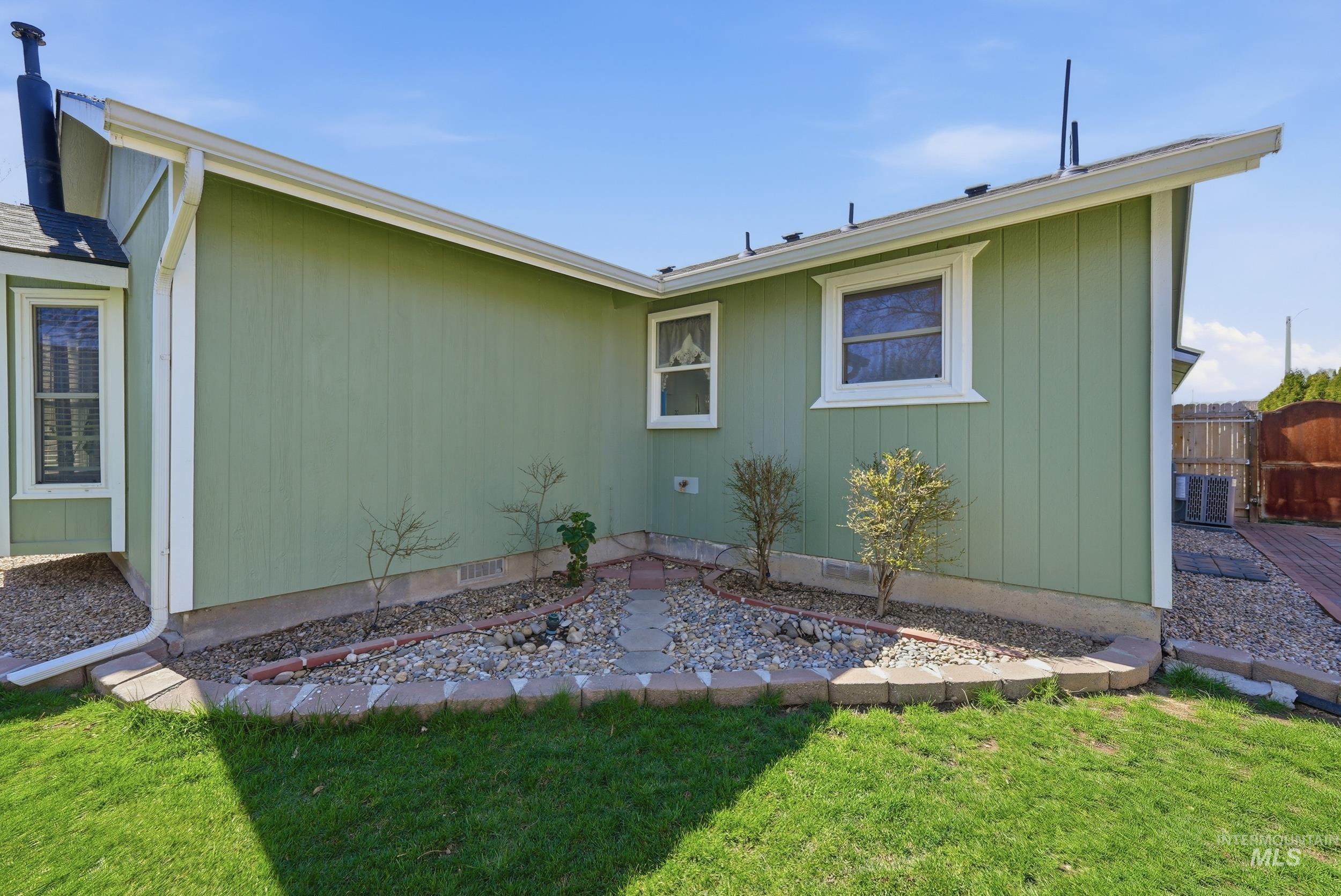 2811 Pisces Drive, Caldwell, Idaho 83605, 3 Bedrooms, 2 Bathrooms, Residential For Sale, Price $369,900, 98981218