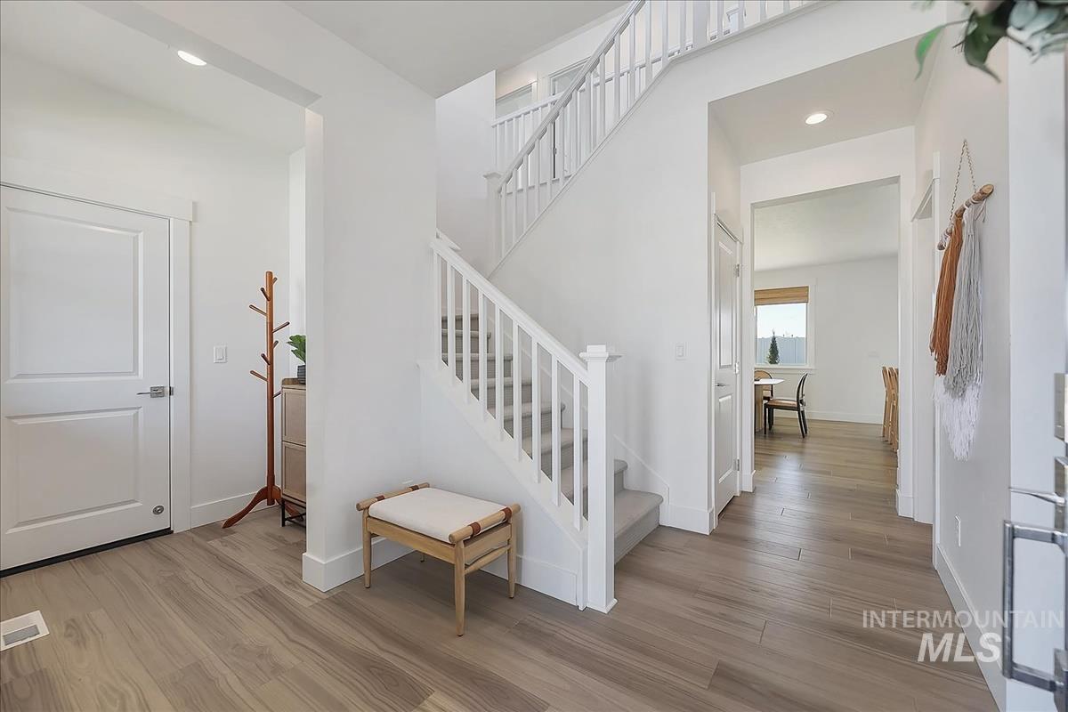 8881 W Snow Wolf Dr, Star, Idaho 83669, 3 Bedrooms, 2.5 Bathrooms, Residential For Sale, Price $550,000, 98981219