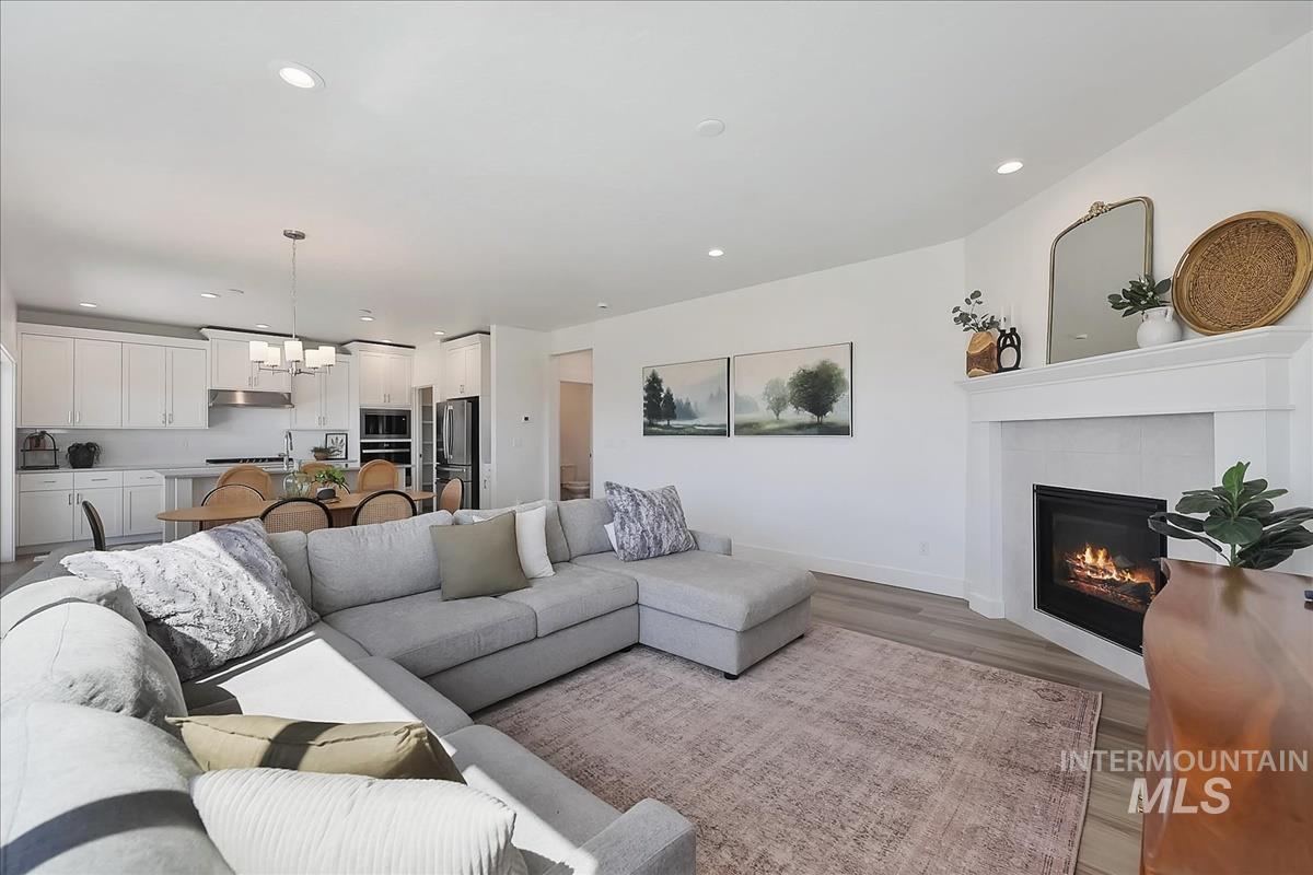 8881 W Snow Wolf Dr, Star, Idaho 83669, 3 Bedrooms, 2.5 Bathrooms, Residential For Sale, Price $550,000, 98981219