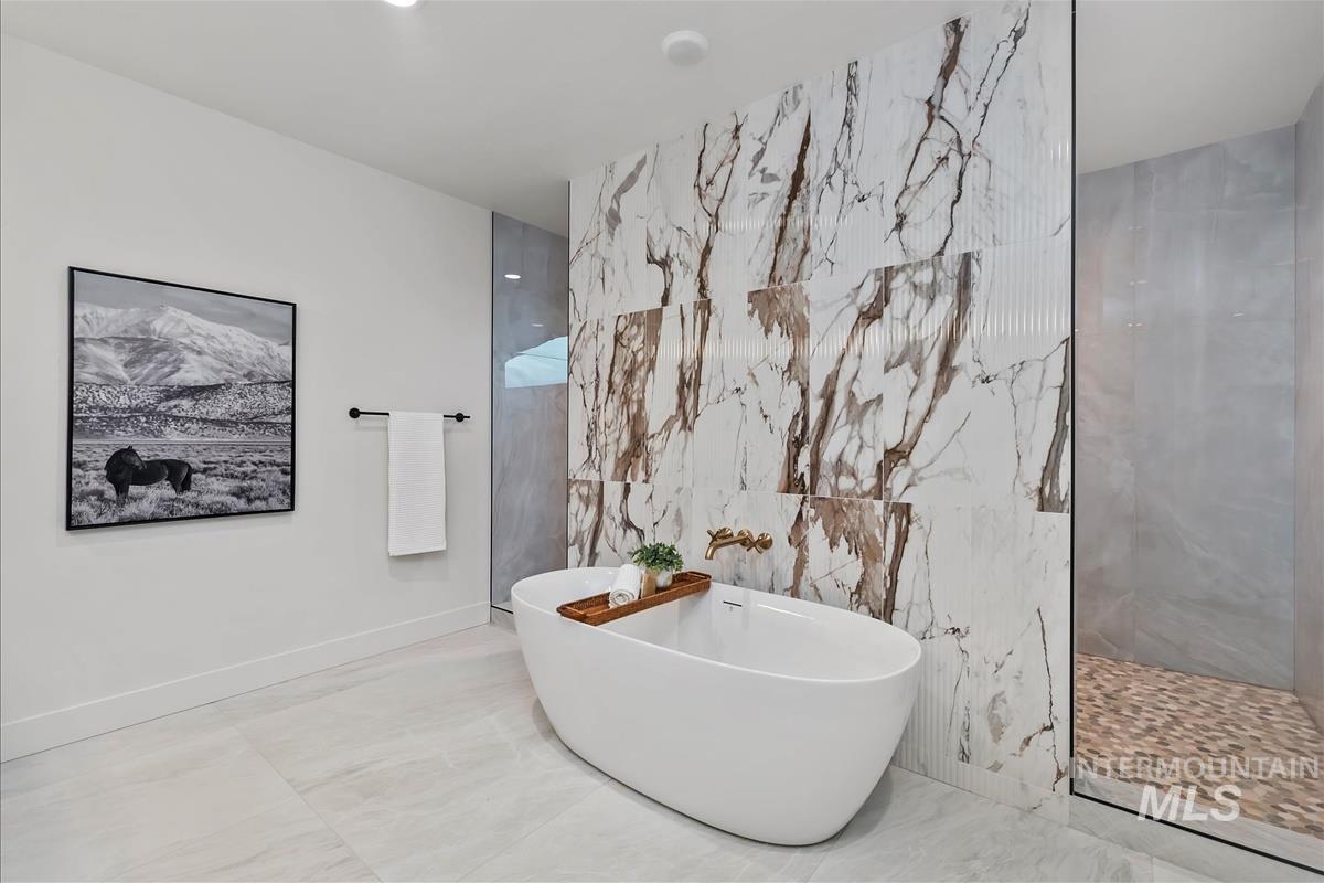 8085 Quail Hollow Dr, Middleton, Idaho 83644, 4 Bedrooms, 4.5 Bathrooms, Residential For Sale, Price $1,699,900, 98981220