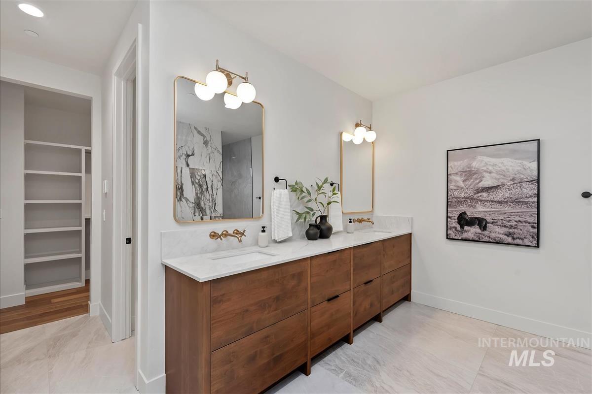 8085 Quail Hollow Dr, Middleton, Idaho 83644, 4 Bedrooms, 4.5 Bathrooms, Residential For Sale, Price $1,699,900, 98981220