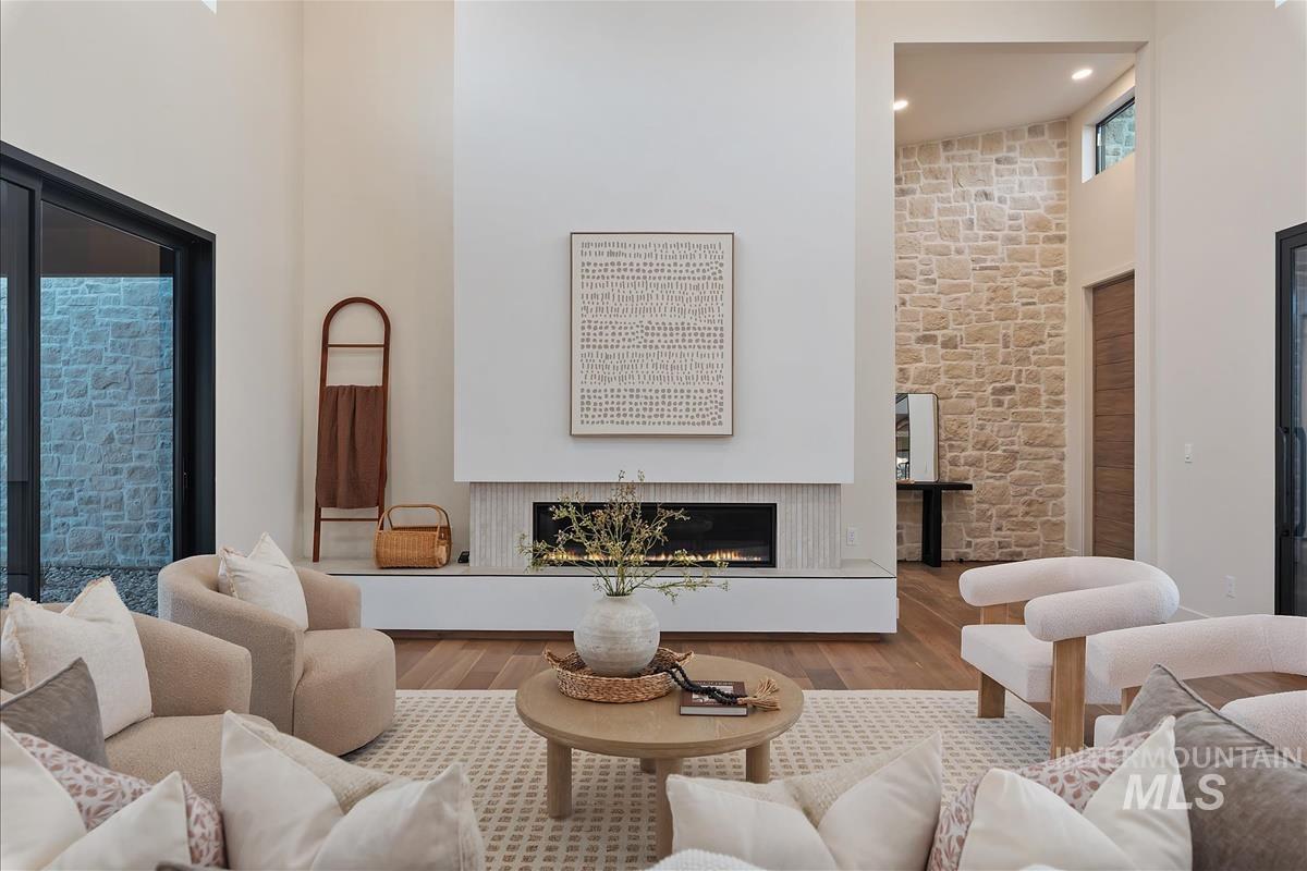 8085 Quail Hollow Dr, Middleton, Idaho 83644, 4 Bedrooms, 4.5 Bathrooms, Residential For Sale, Price $1,699,900, 98981220