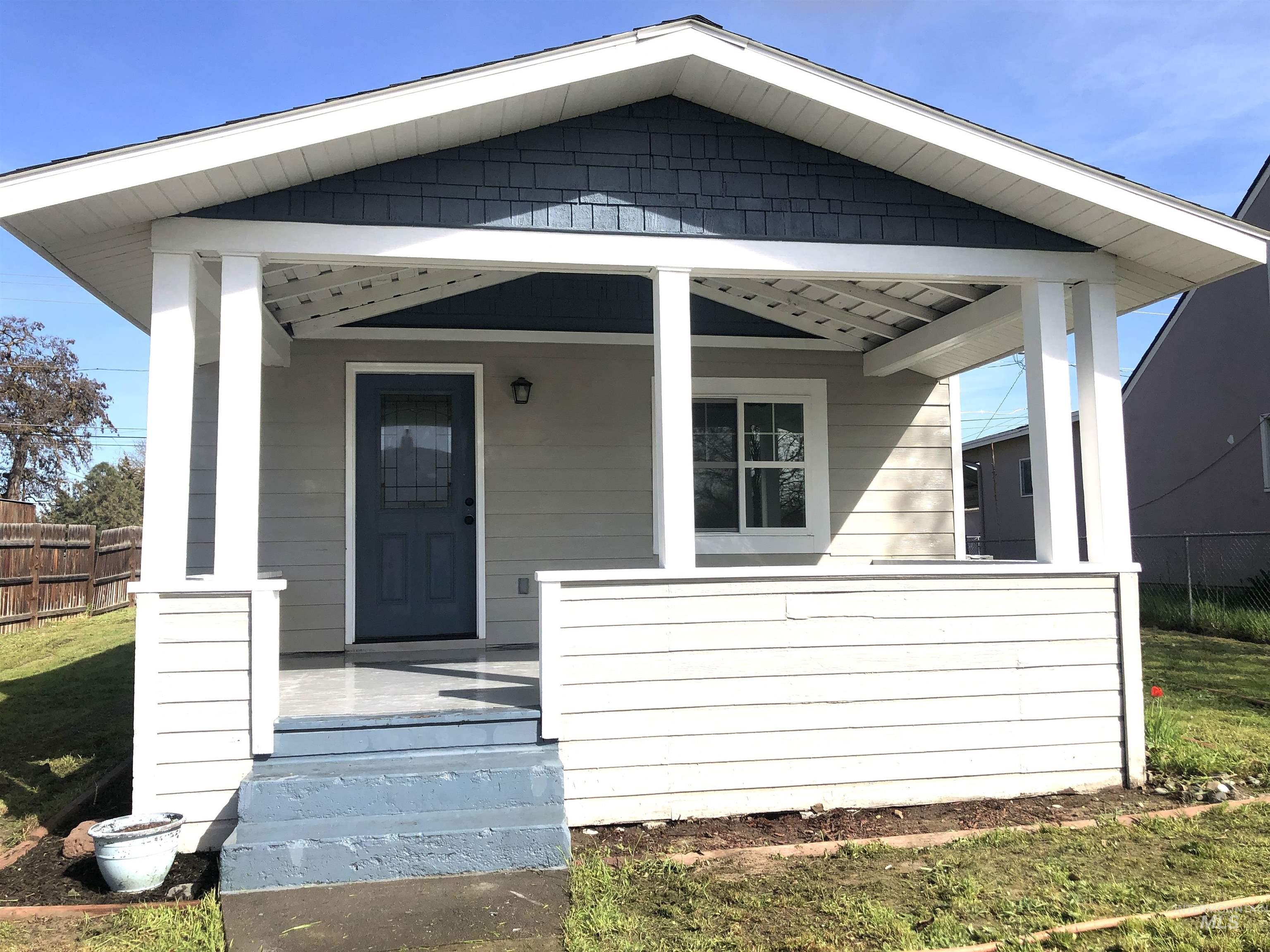 717 10th St., Clarkston, Washington 99403, 2 Bedrooms, 1 Bathroom, Residential For Sale, Price $210,000, 98981222