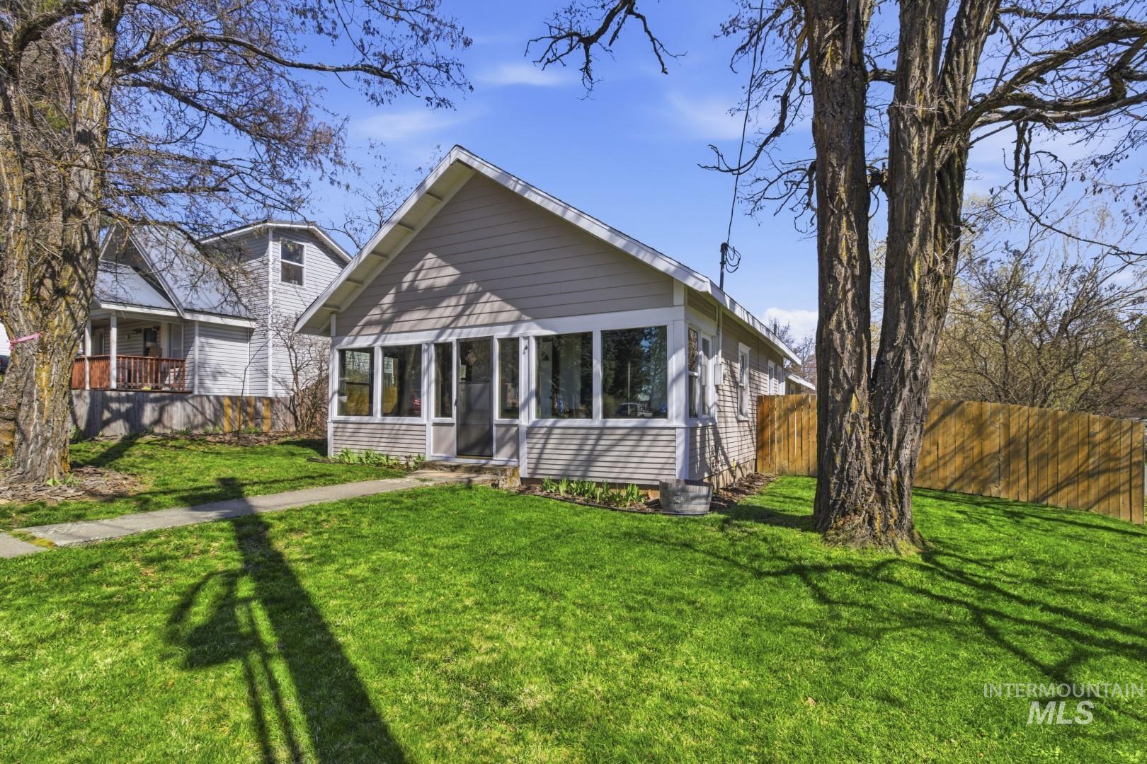 600 Main St, Deary, Idaho 83832, 2 Bedrooms, 2 Bathrooms, Residential For Sale, Price $315,000, 98981224