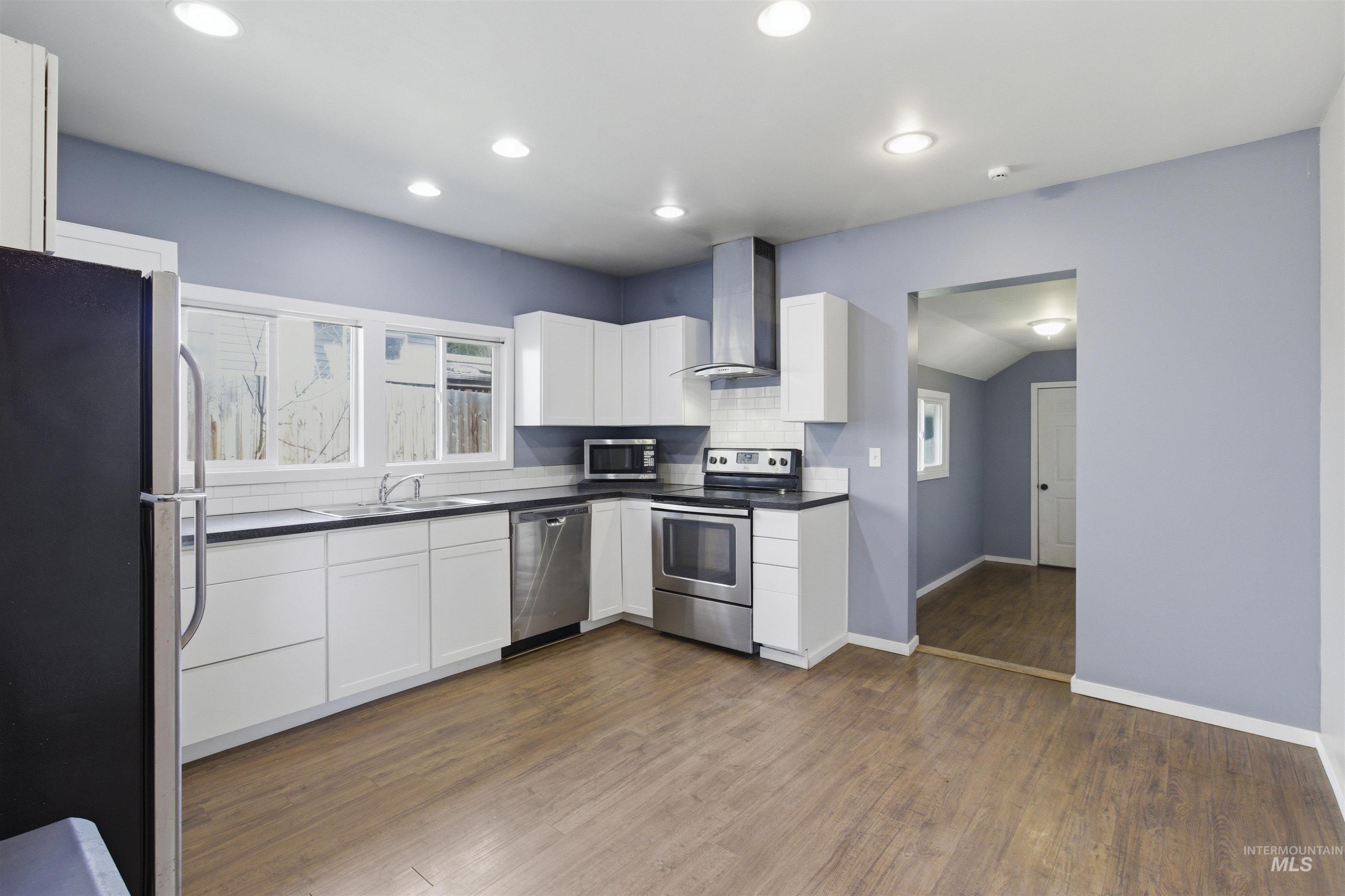 600 Main St, Deary, Idaho 83832, 2 Bedrooms, 2 Bathrooms, Residential For Sale, Price $315,000, 98981224