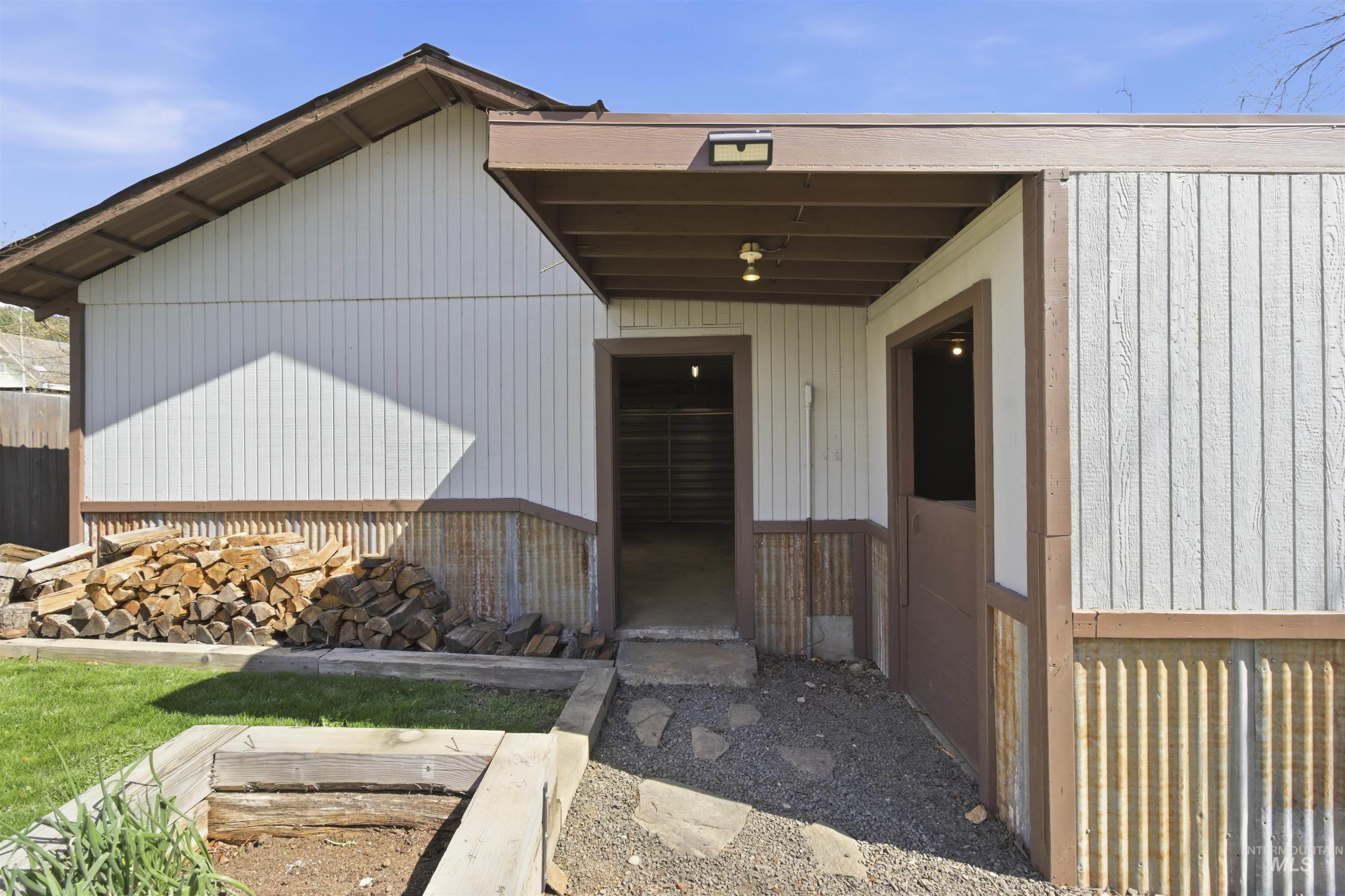 600 Main St, Deary, Idaho 83832, 2 Bedrooms, 2 Bathrooms, Residential For Sale, Price $315,000, 98981224