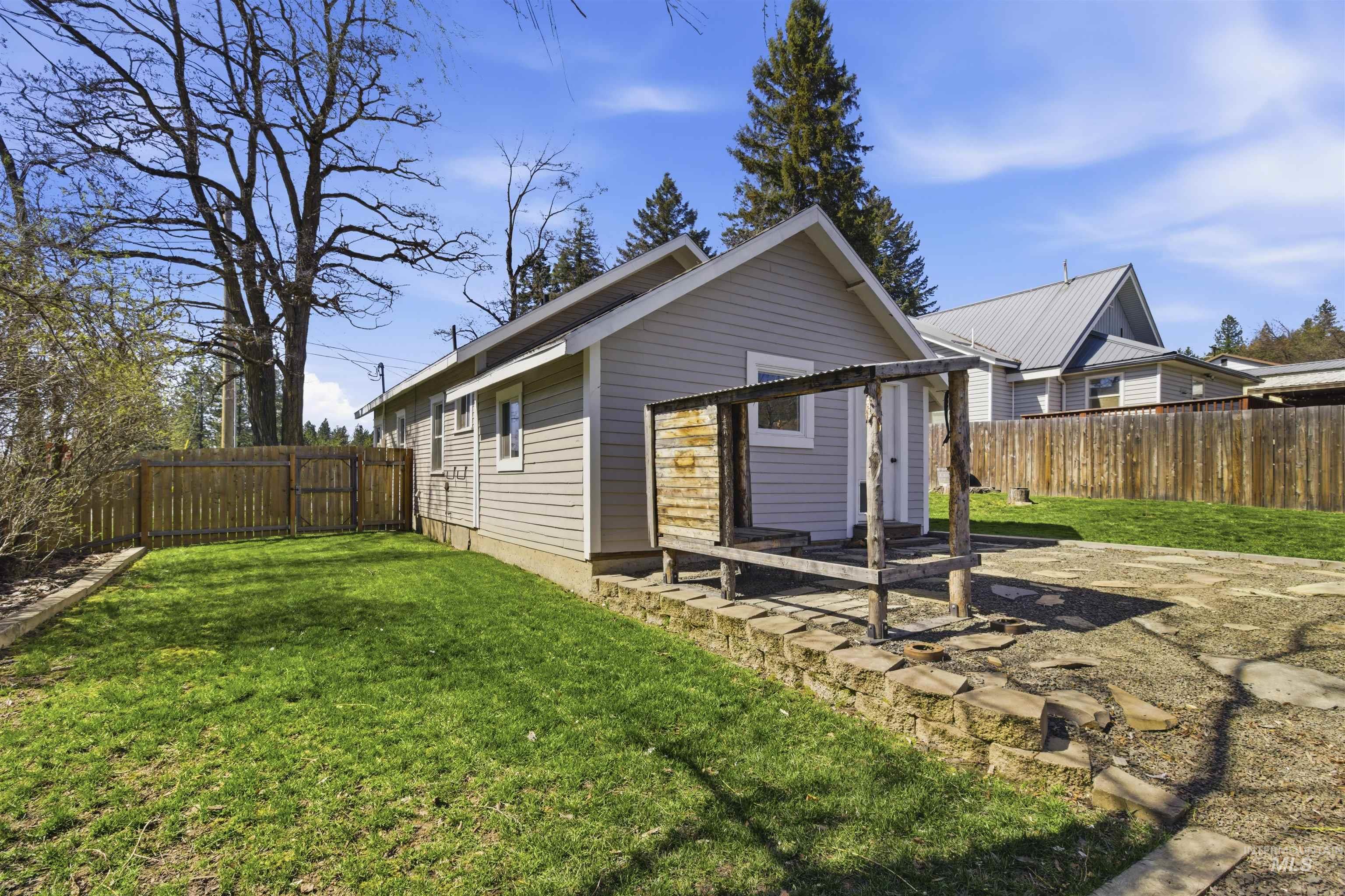 600 Main St, Deary, Idaho 83832, 2 Bedrooms, 2 Bathrooms, Residential For Sale, Price $315,000, 98981224