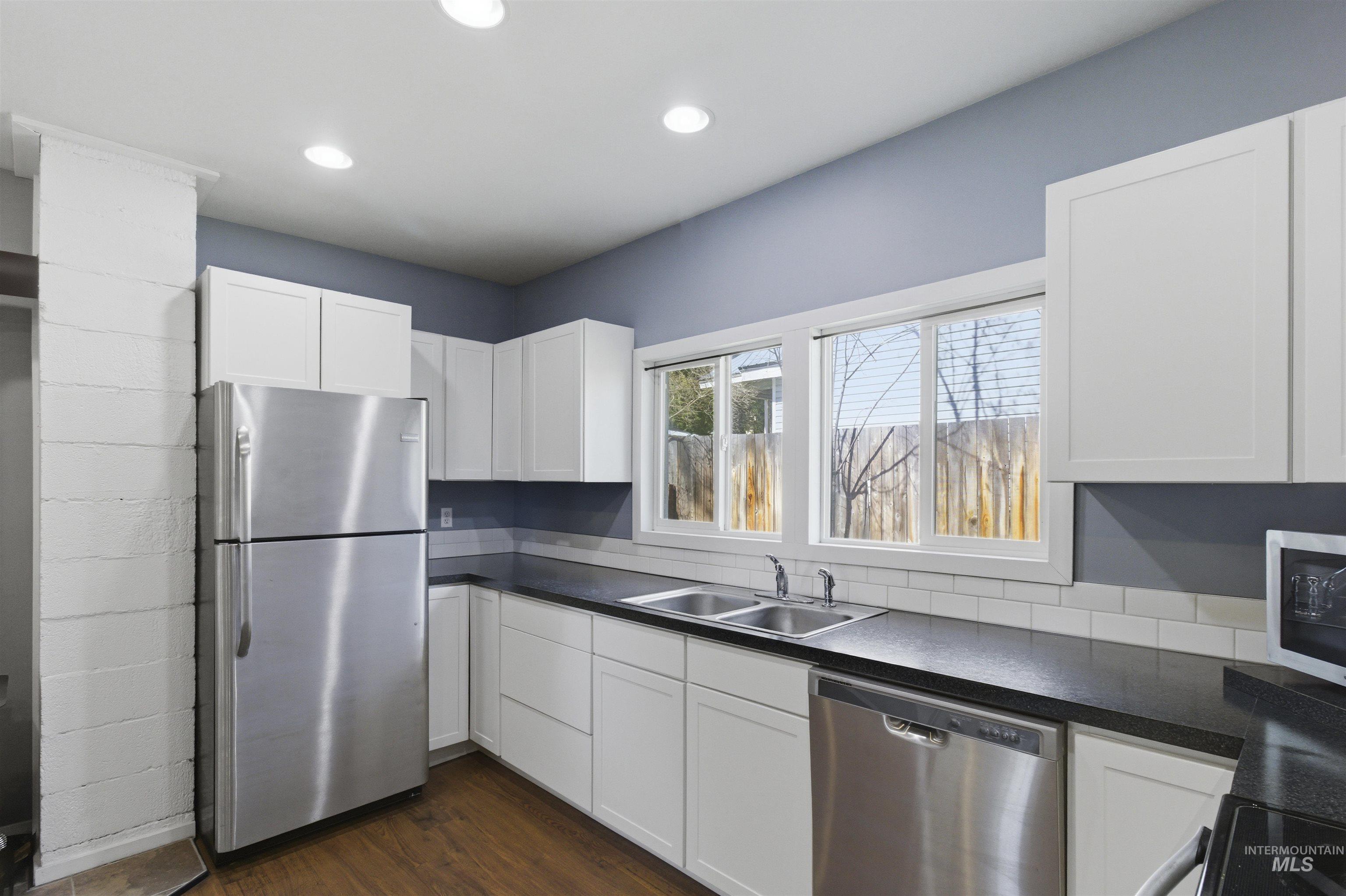 600 Main St, Deary, Idaho 83832, 2 Bedrooms, 2 Bathrooms, Residential For Sale, Price $315,000, 98981224