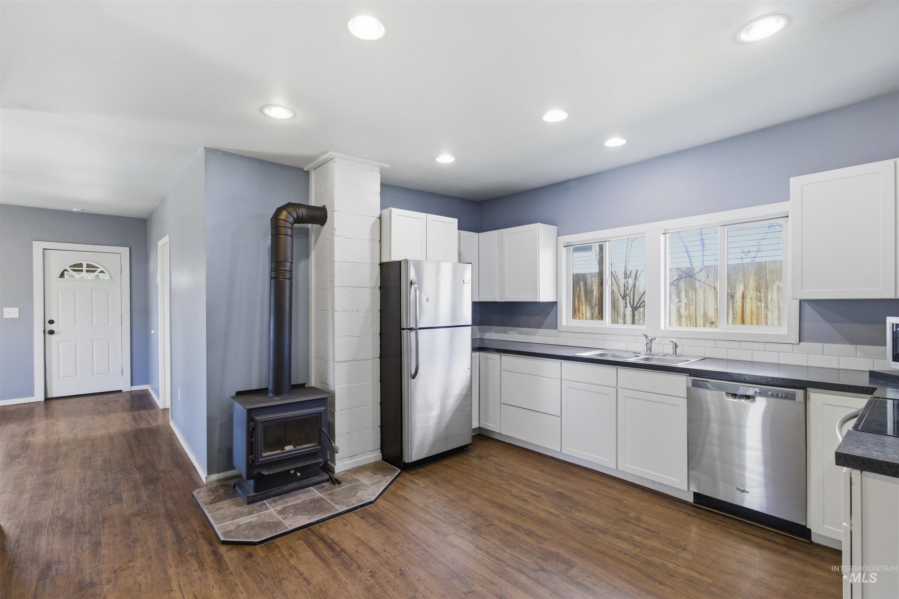 600 Main St, Deary, Idaho 83832, 2 Bedrooms, 2 Bathrooms, Residential For Sale, Price $315,000, 98981224